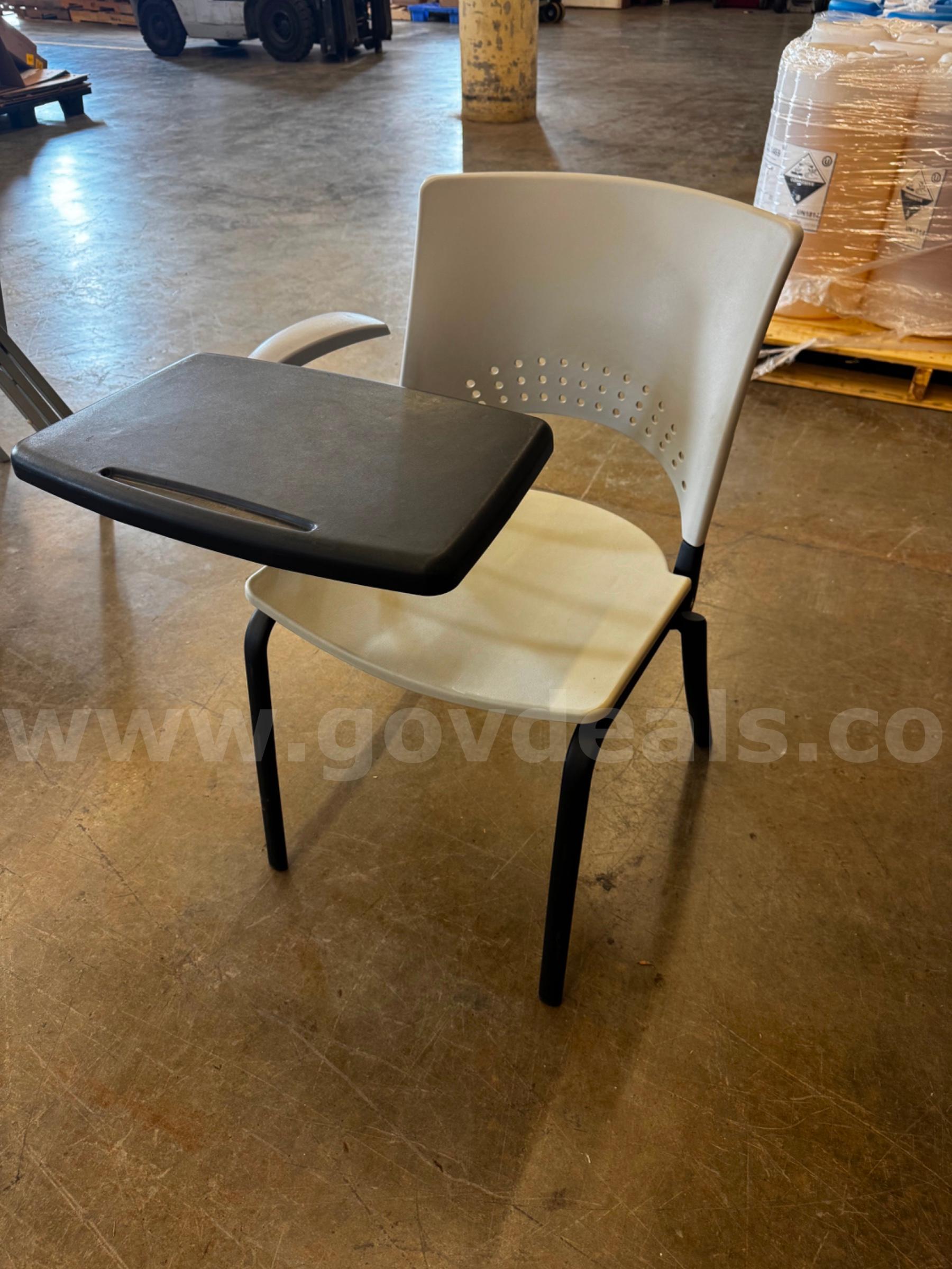 Black Desk Chair   Government Surplus Auction - Photo #2