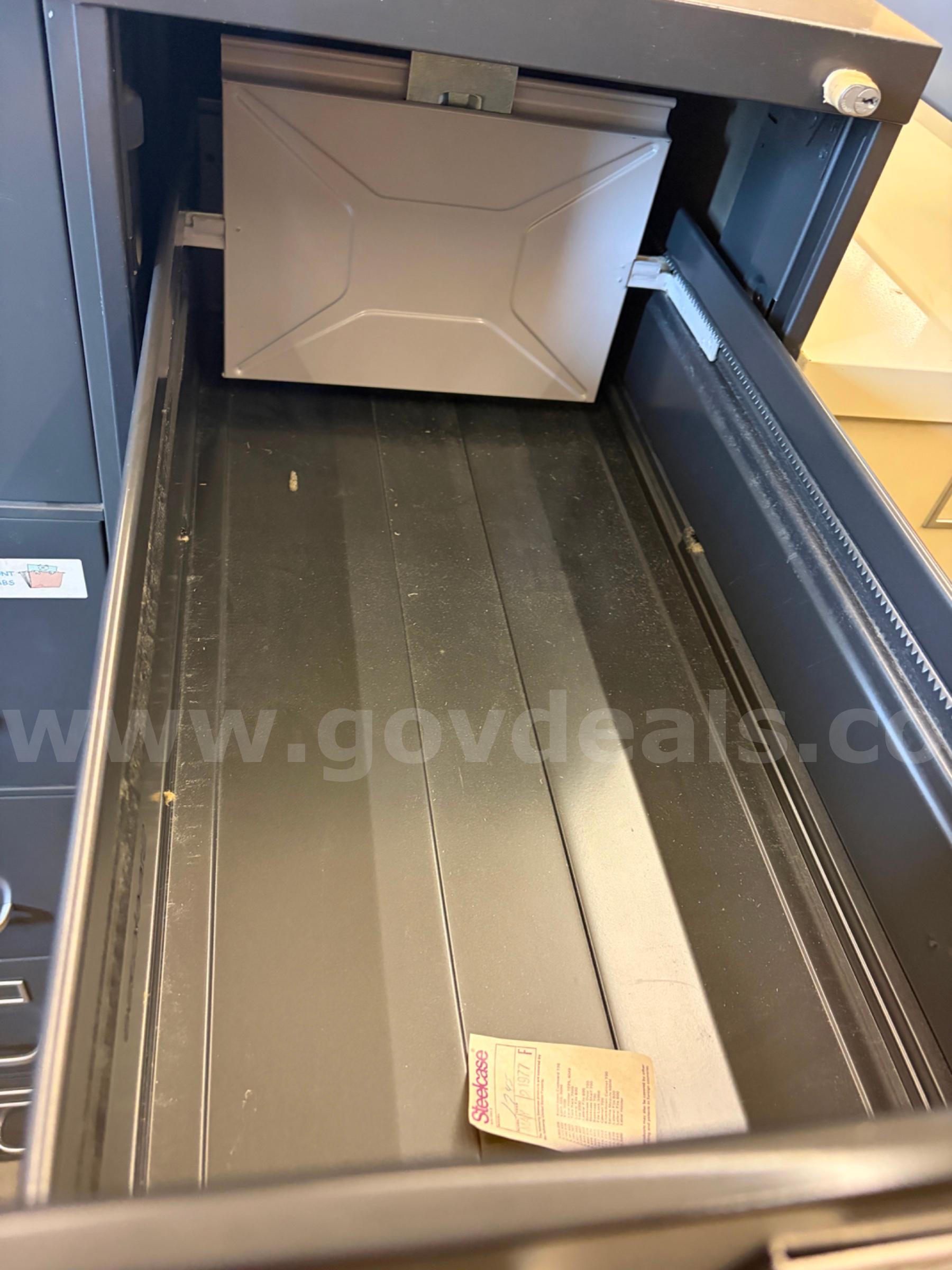 Charcoal Steelcase Filing Cabinet Steelcase 1745 Government Surplus Auction - Photo #3