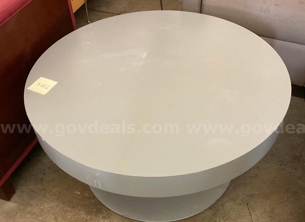 Circular Coffee Table   Government Surplus Auction - Primary Photo