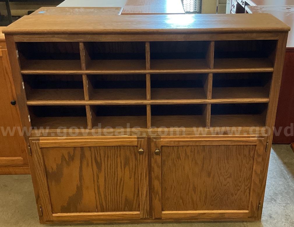 Cabient With Shelving   Government Surplus Auction - Primary Photo