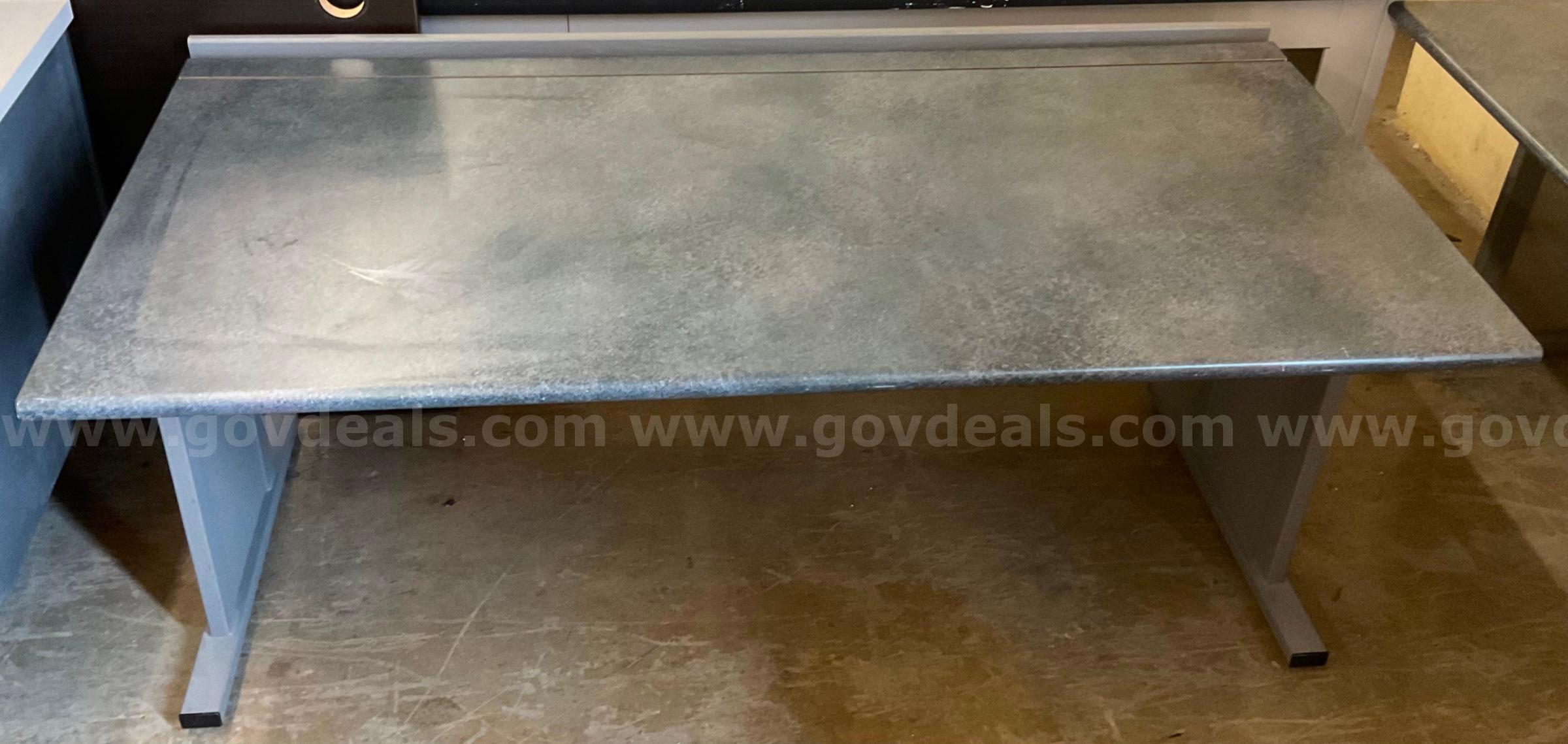 2 Charcoal gray desks   Government Surplus Auction - Photo #2