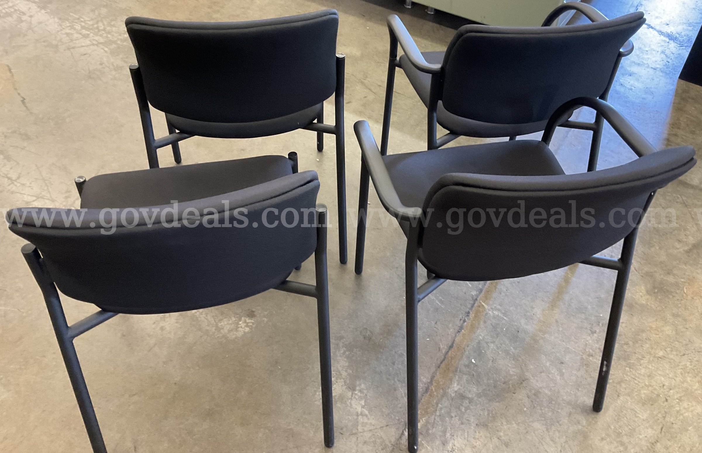 A lot of 4 Black Desk Chairs   Government Surplus Auction - Photo #2