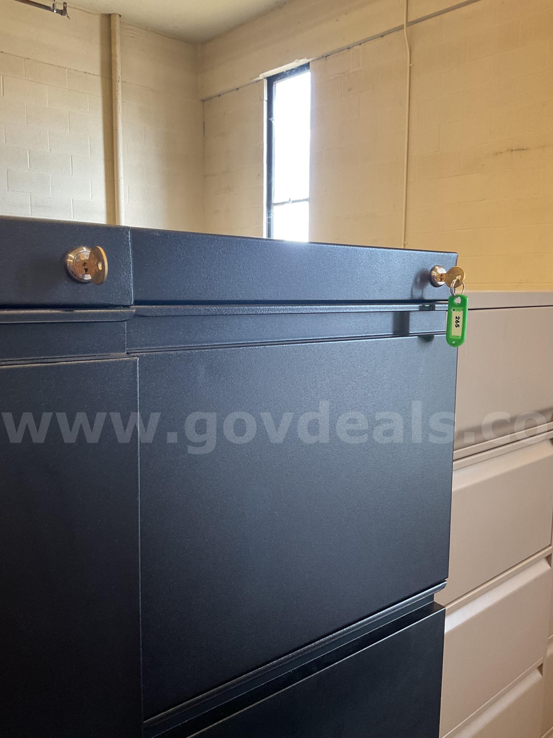 Lot of 2 Black 5 drawer cabinets   Government Surplus Auction - Photo #2