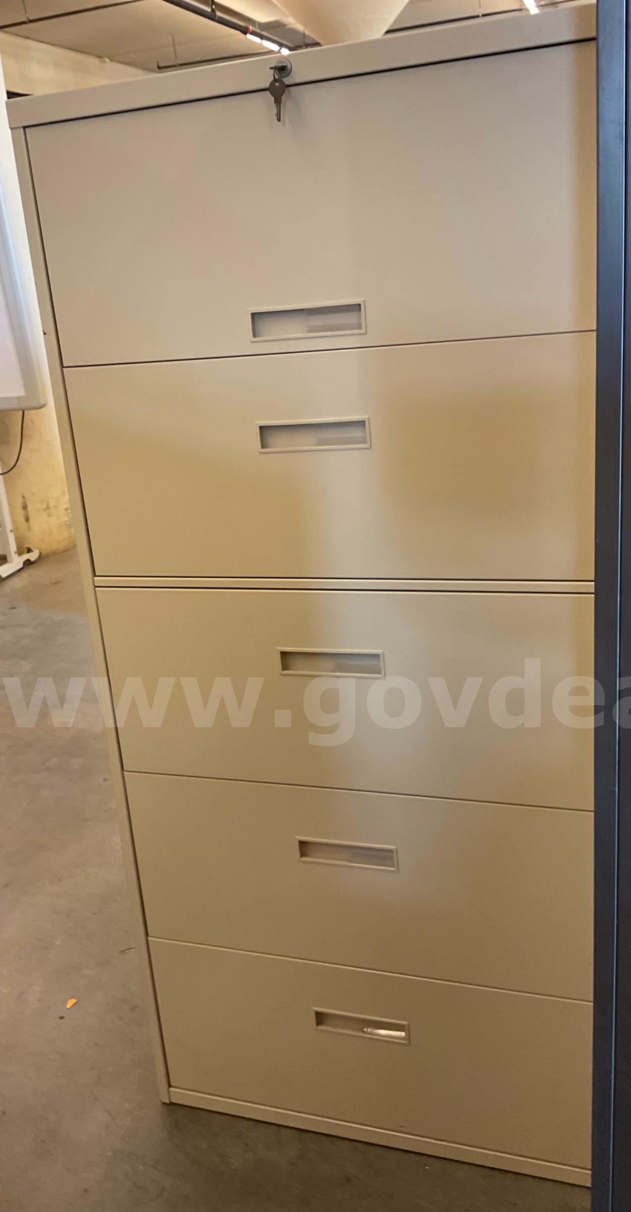 Tan 5-Door Filing Cabinet With Key   Government Surplus Auction - Photo #2
