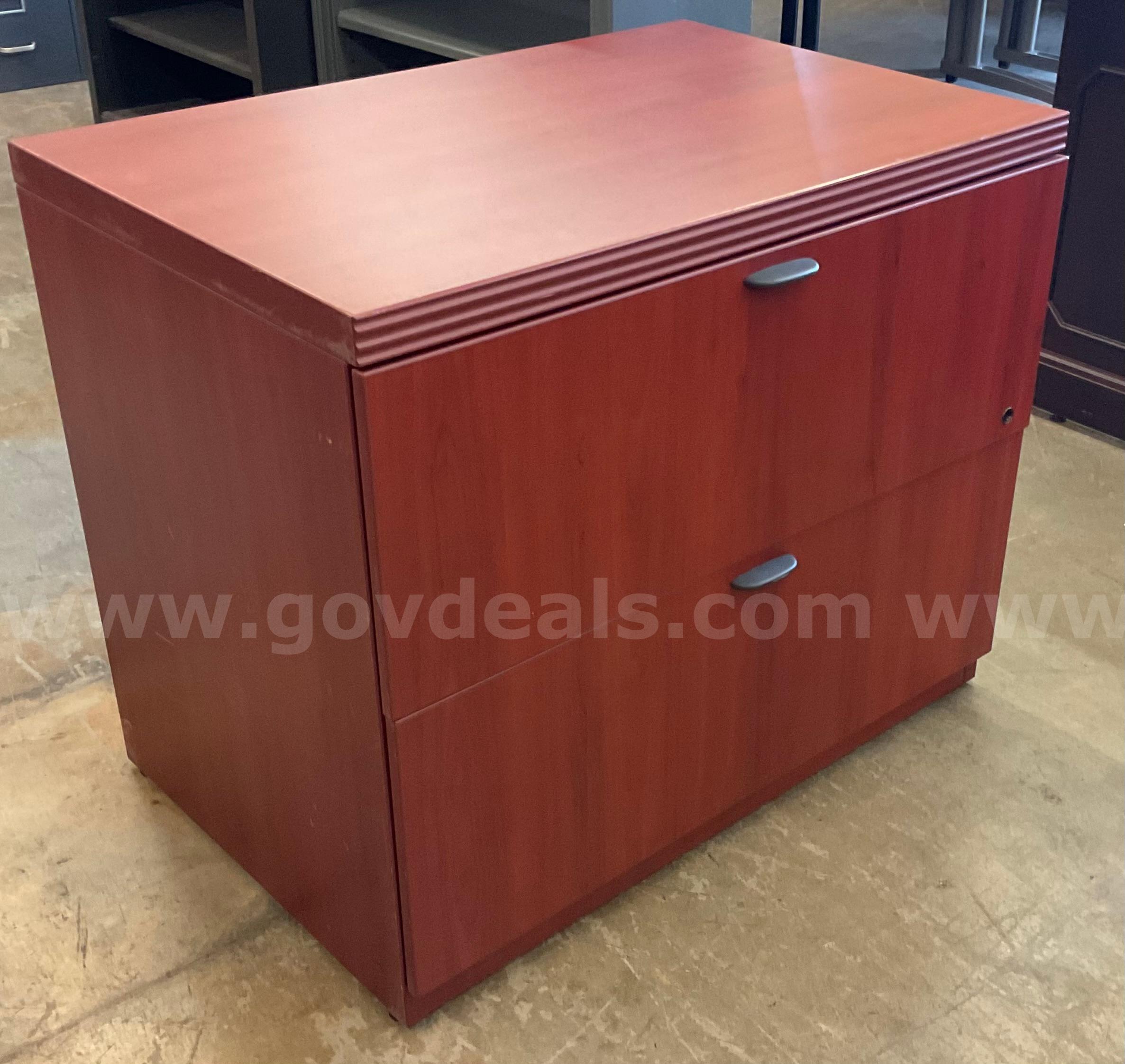 Red Wood 2-Door Storage   Government Surplus Auction - Photo #2