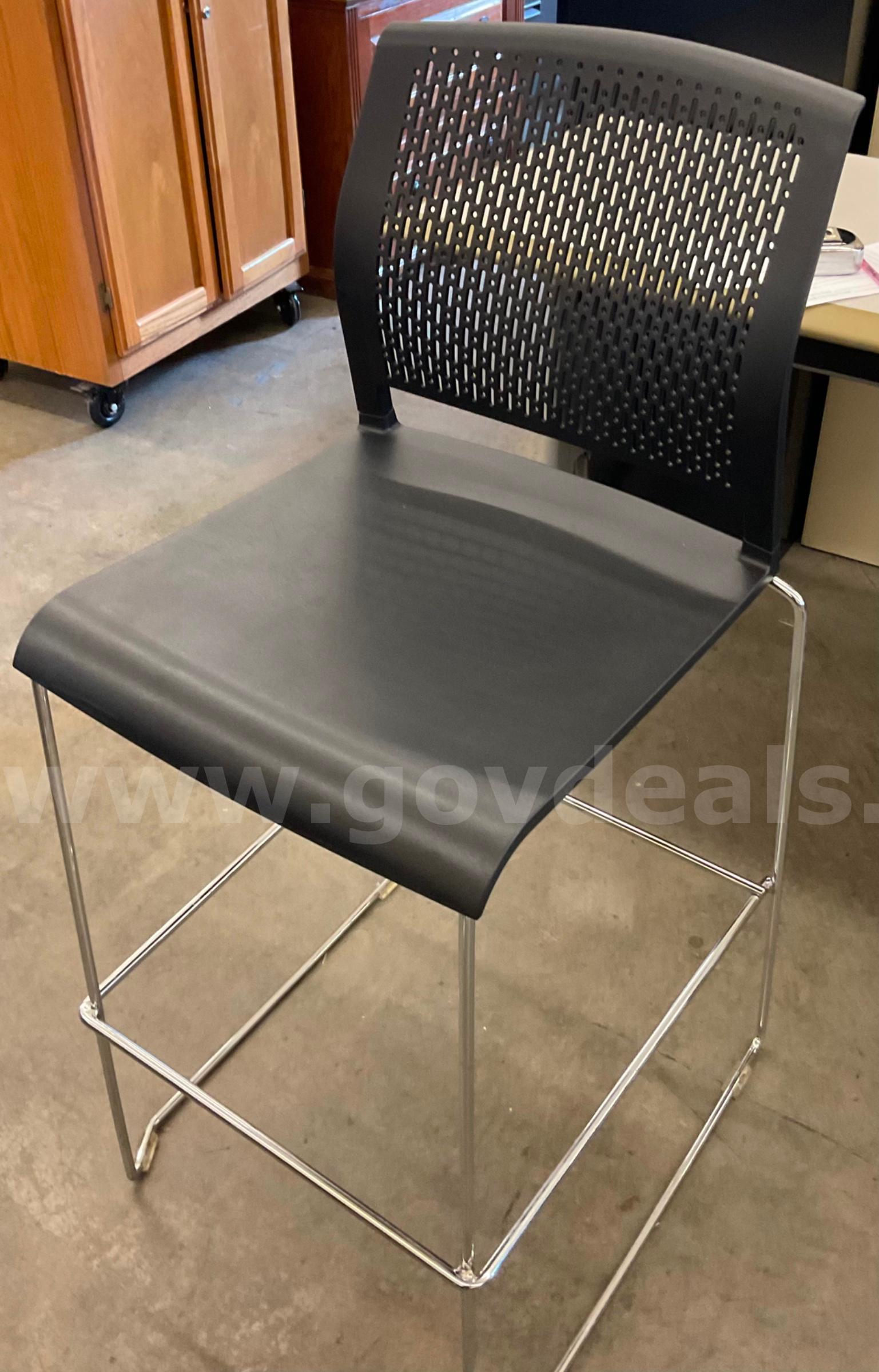 Tall Black Chair   Government Surplus Auction - Photo #2