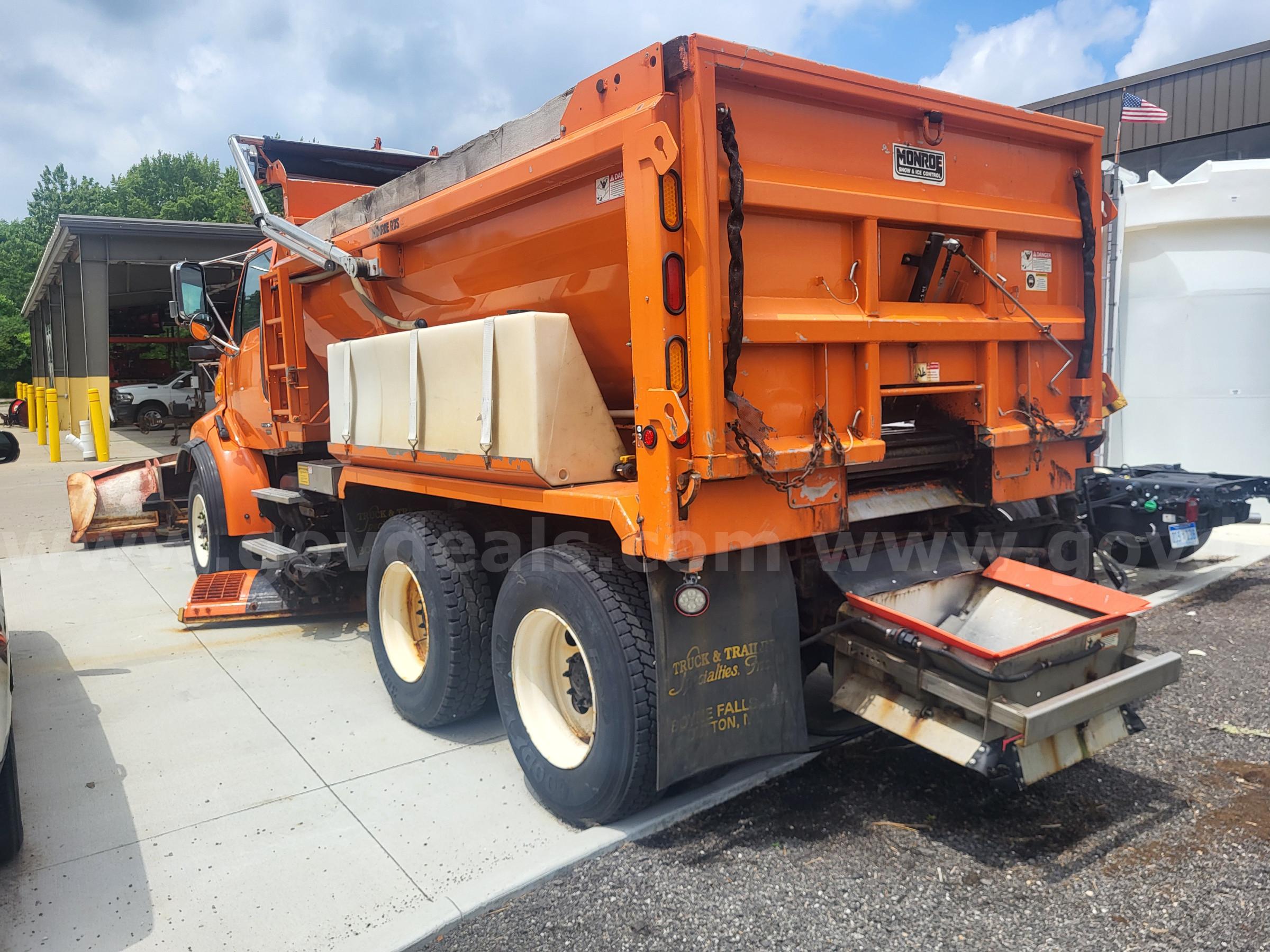 2007 Sterling LT9500 Sterling LT9500 Government Surplus Auction - Photo #6