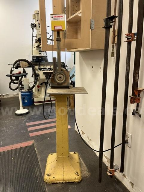 Belt Sander - Baldor Reliance Industrial Motor  34C5T Government Surplus Auction - Photo #3