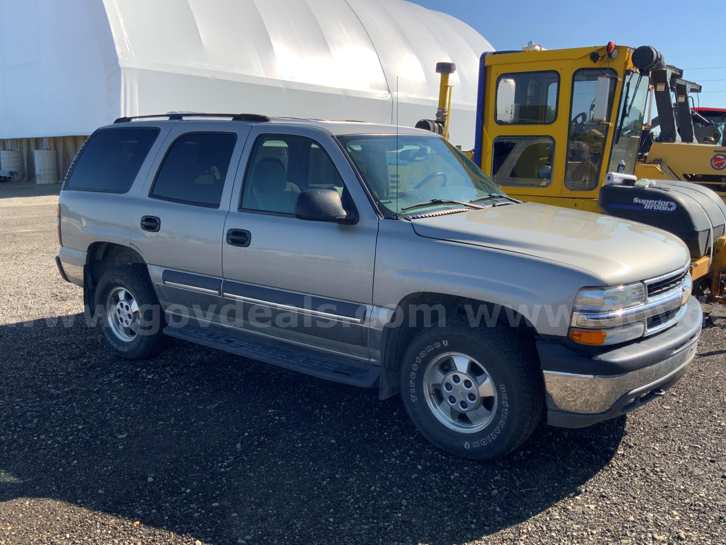 2004 CHEVROLET TAHOE CHEVROLET TAHOE Government Surplus Auction - Photo #3
