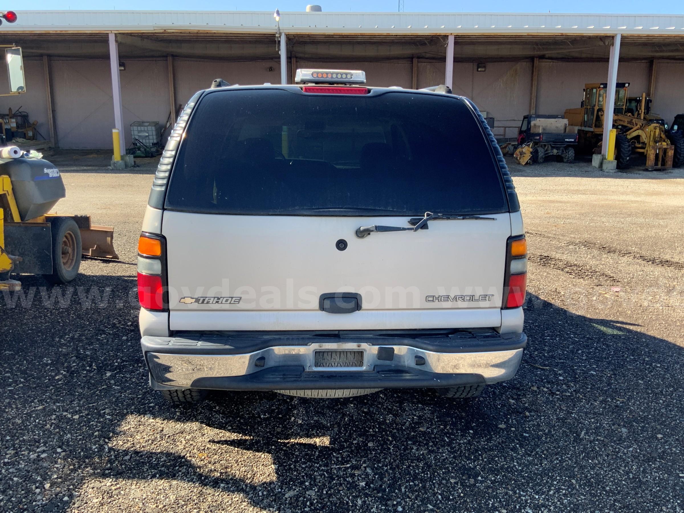 2004 CHEVROLET TAHOE CHEVROLET TAHOE Government Surplus Auction - Photo #4