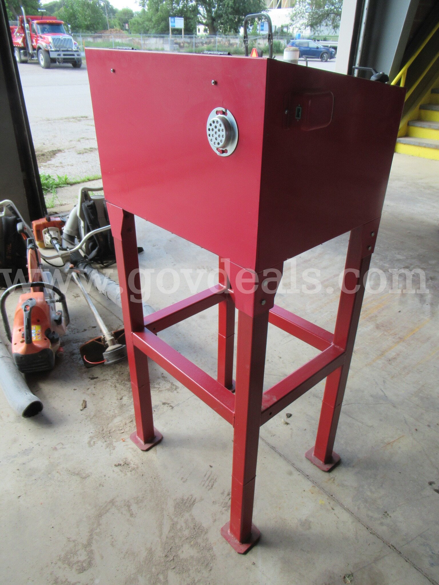 Big Red Sand Blaster Big Red  Government Surplus Auction - Photo #2