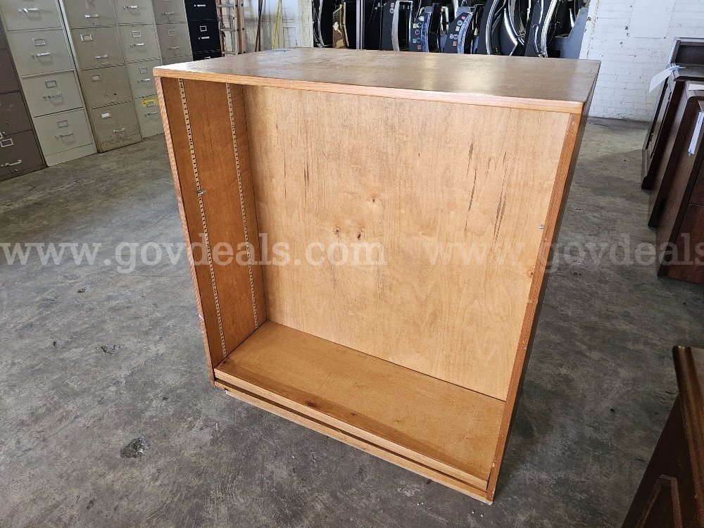 2-sided cabinet   Government Surplus Auction - Photo #6