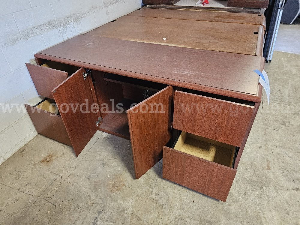 Credenza 1   Government Surplus Auction - Photo #2
