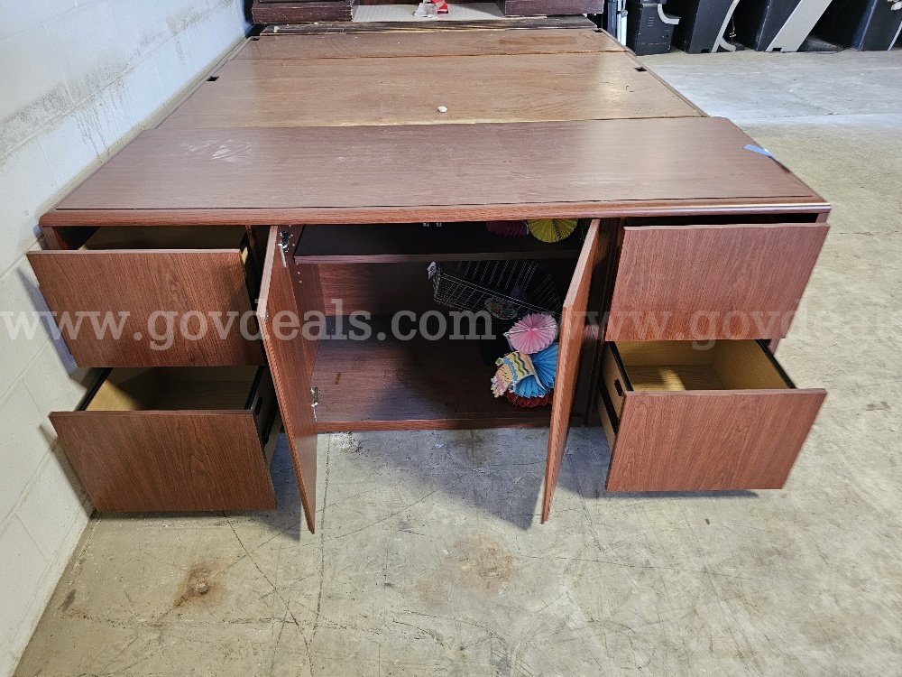 Credenza 1   Government Surplus Auction - Photo #5