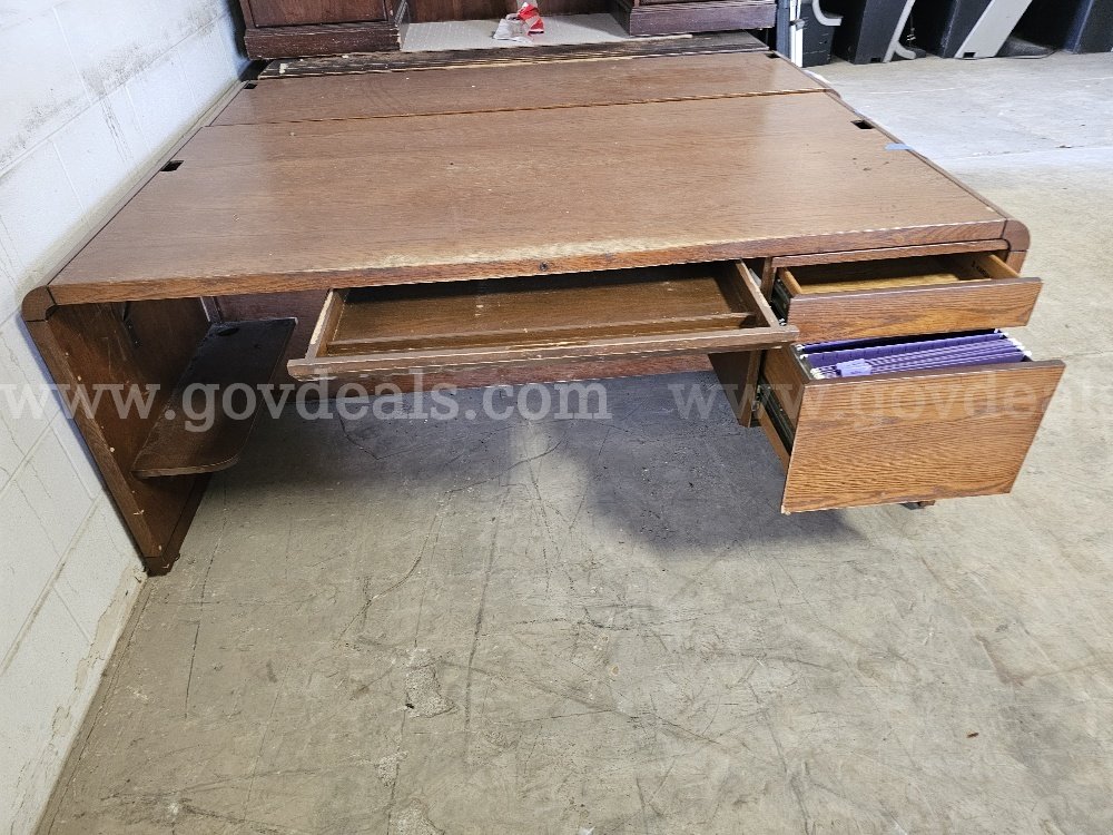 Desk and Credenza combo 1   Government Surplus Auction - Photo #5
