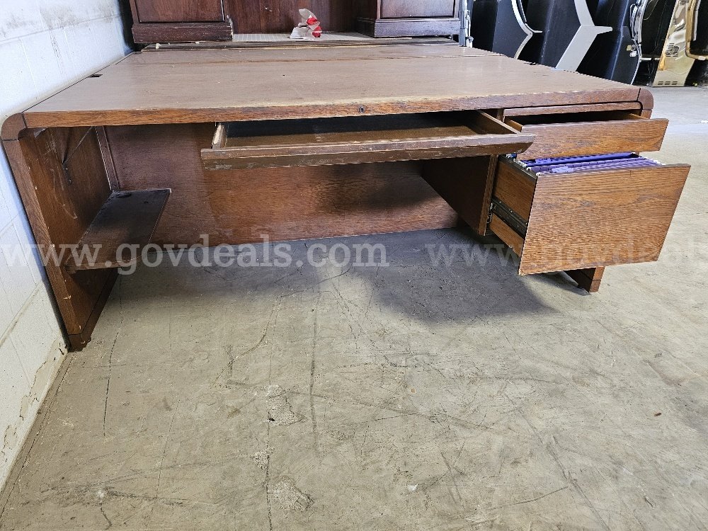 Desk and Credenza combo 1   Government Surplus Auction - Photo #6