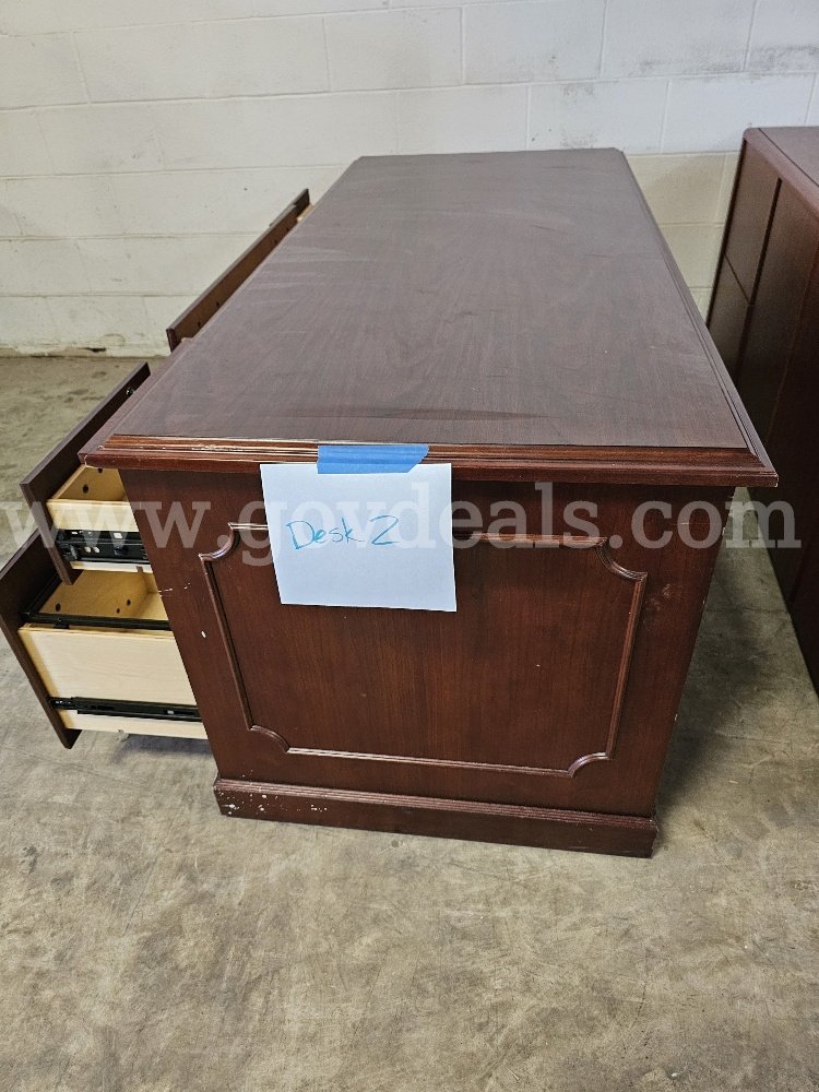 Desk 2   Government Surplus Auction - Photo #4