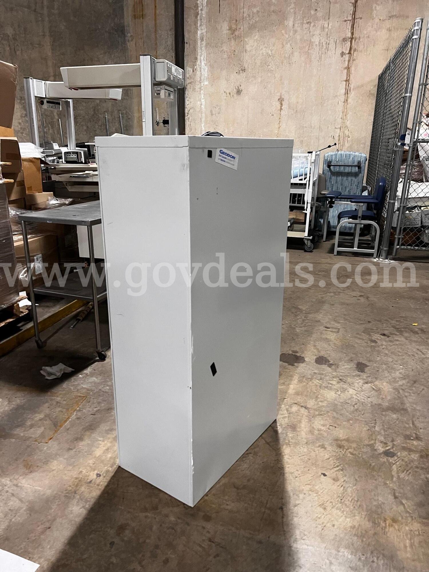 4 Drawer Filing Cabinet   Government Surplus Auction - Photo #2