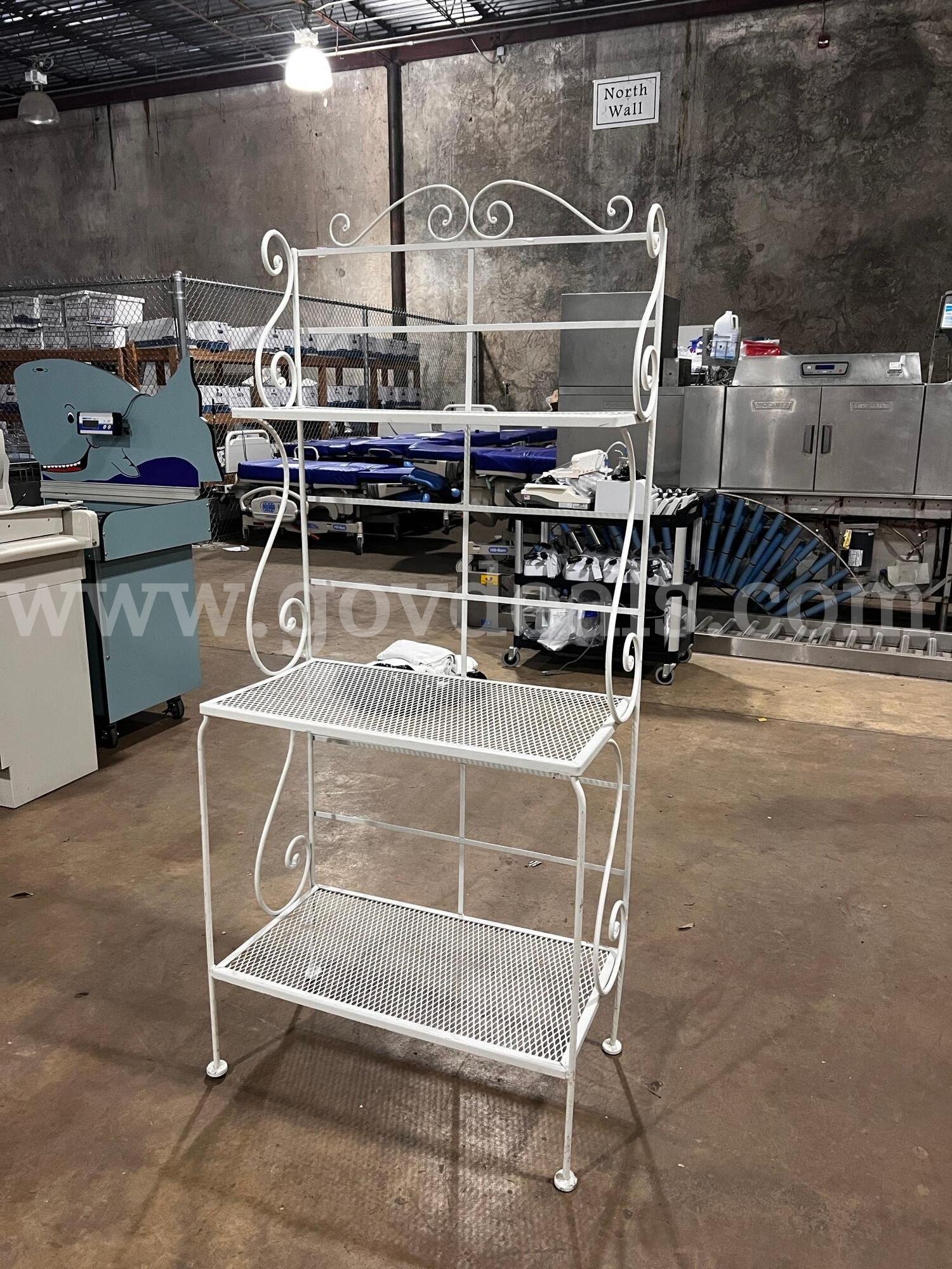 White Decorative Stand   Government Surplus Auction - Photo #2