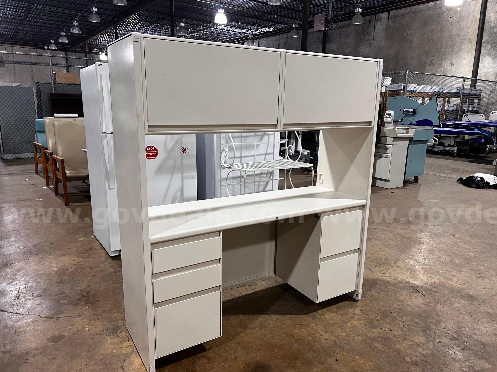 White Metal Desk with Overhead Cabinets   Government Surplus Auction - Photo #2