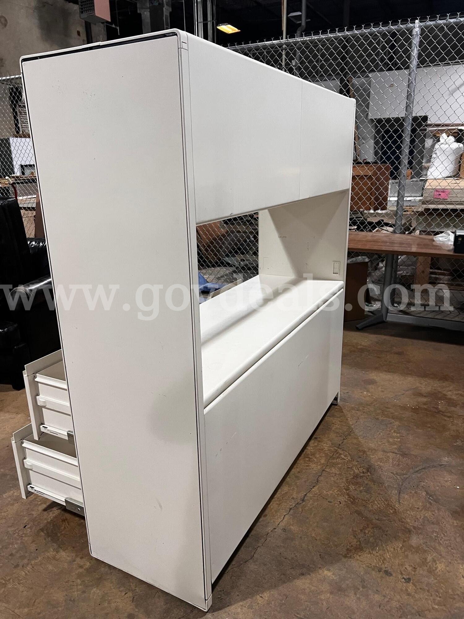 White Metal Desk with Overhead Cabinets   Government Surplus Auction - Photo #4