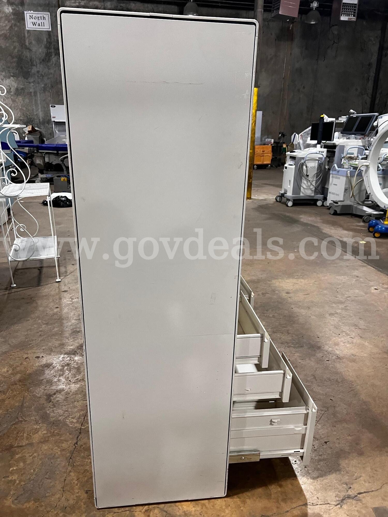 White Metal Desk with Overhead Cabinets   Government Surplus Auction - Photo #5