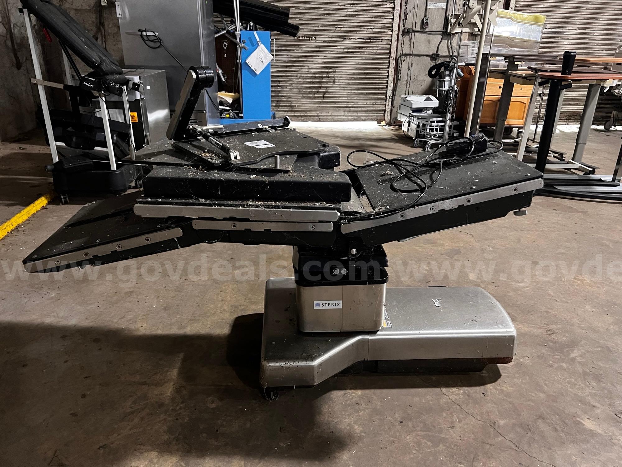AMSCO Rolling Surgical Table   Government Surplus Auction - Photo #2