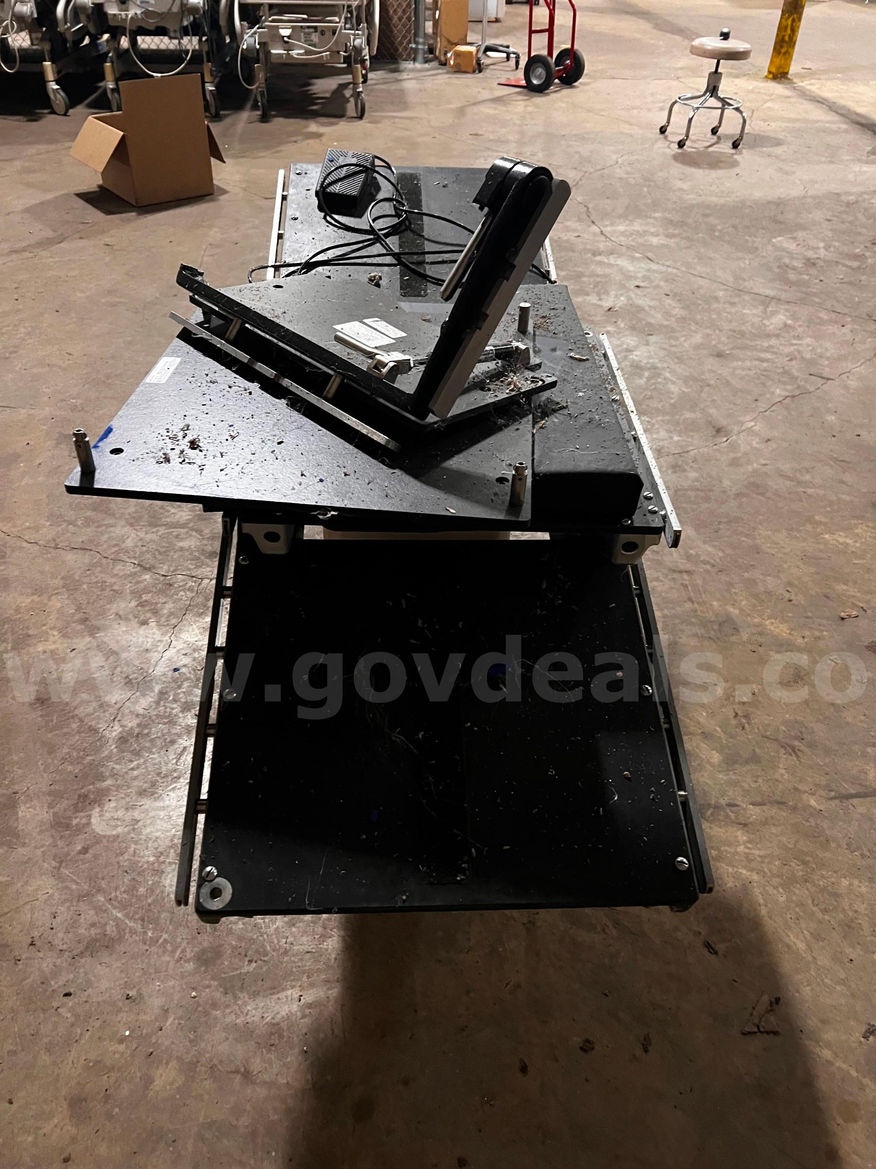 AMSCO Rolling Surgical Table   Government Surplus Auction - Photo #3