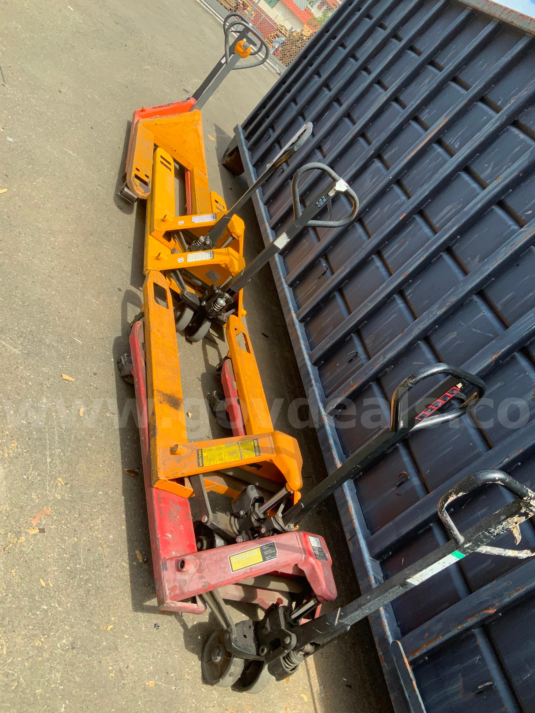 (6) Pallet Jacks Different Brands Different Brands  Government Surplus Auction - Photo #2