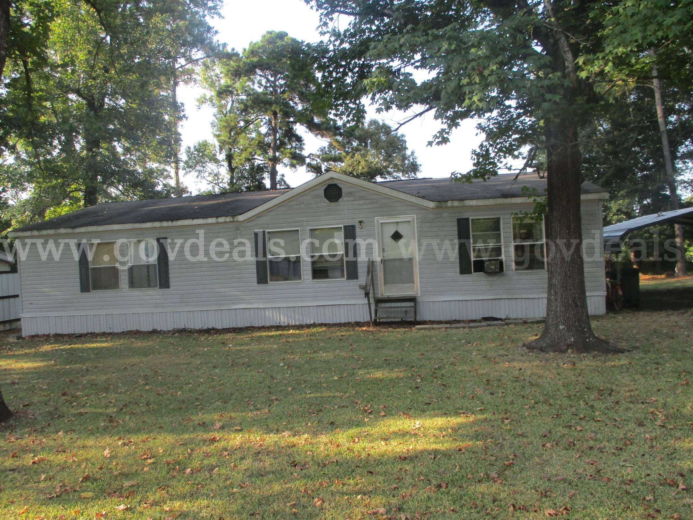 A Double Wide mobile home on 03.29 acres LGACY LGACY/LH325642SBLESS Government Surplus Auction - Photo #2