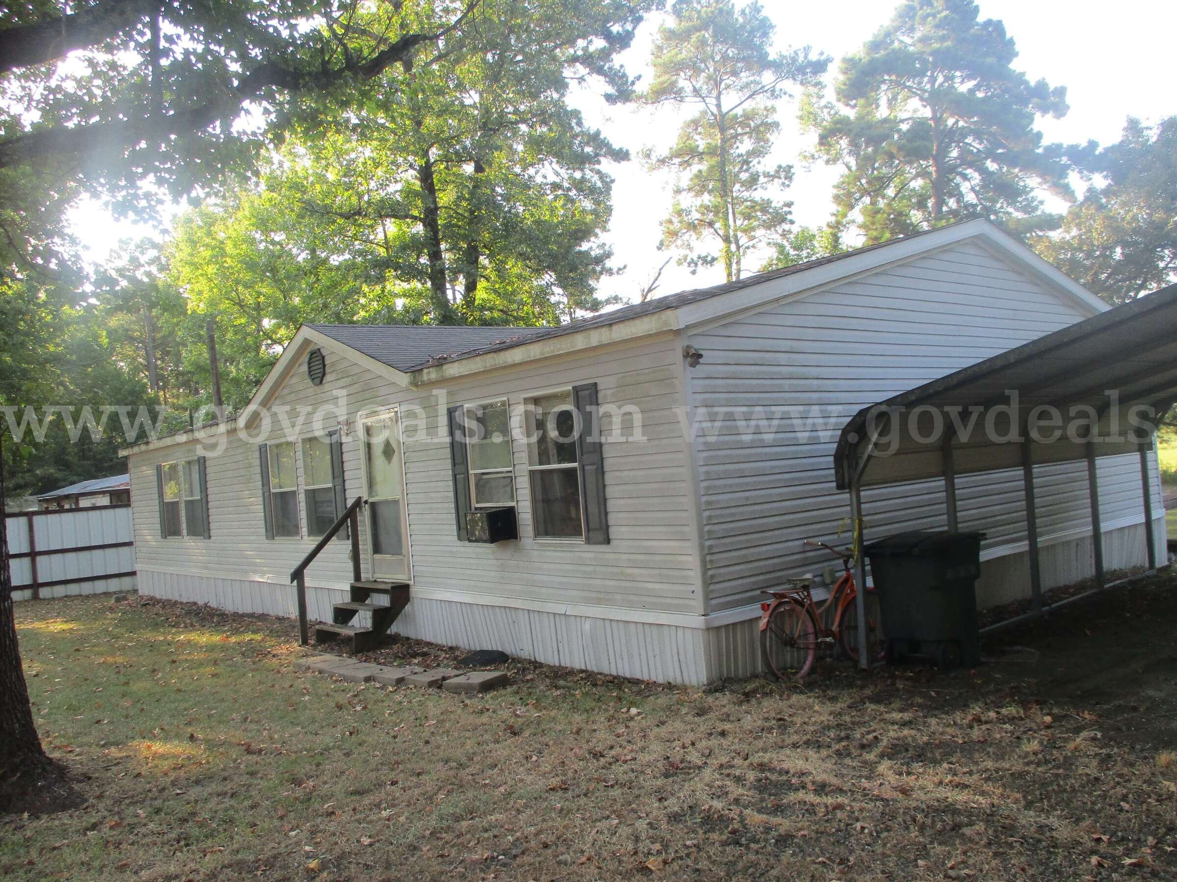 A Double Wide mobile home on 03.29 acres LGACY LGACY/LH325642SBLESS Government Surplus Auction - Photo #4