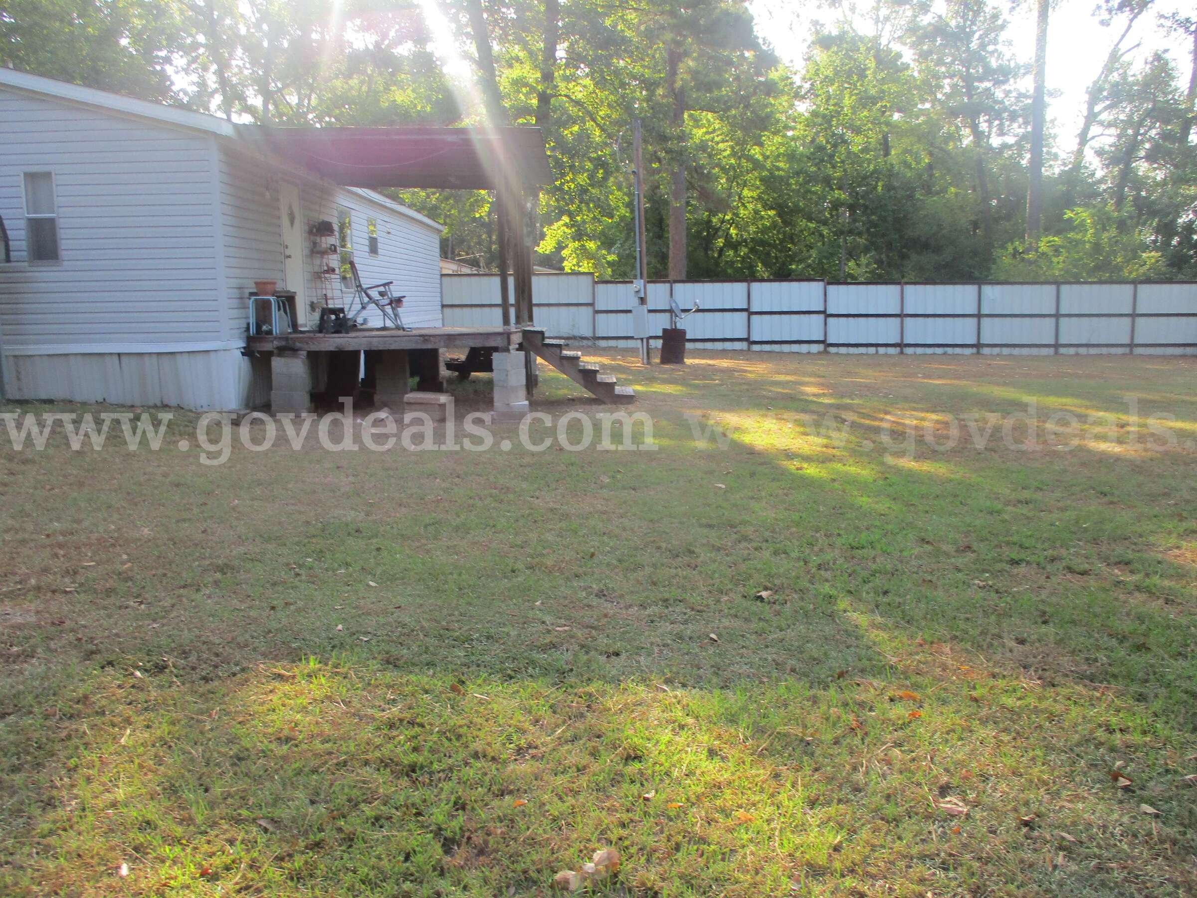 A Double Wide mobile home on 03.29 acres LGACY LGACY/LH325642SBLESS Government Surplus Auction - Photo #6