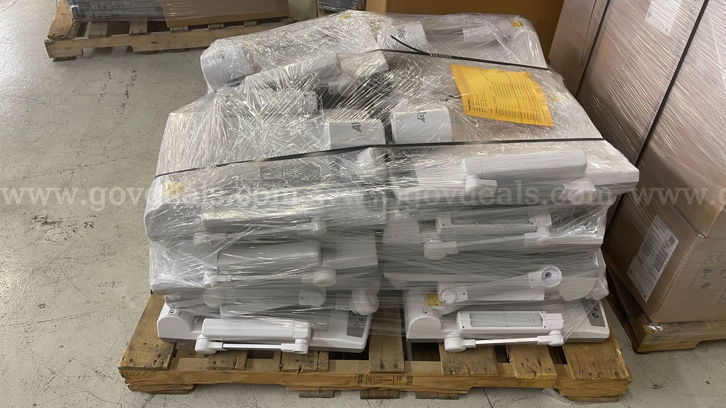 Lot : (15)  AverVision PL50 Document Cameras- Untested   Government Surplus Auction - Photo #2