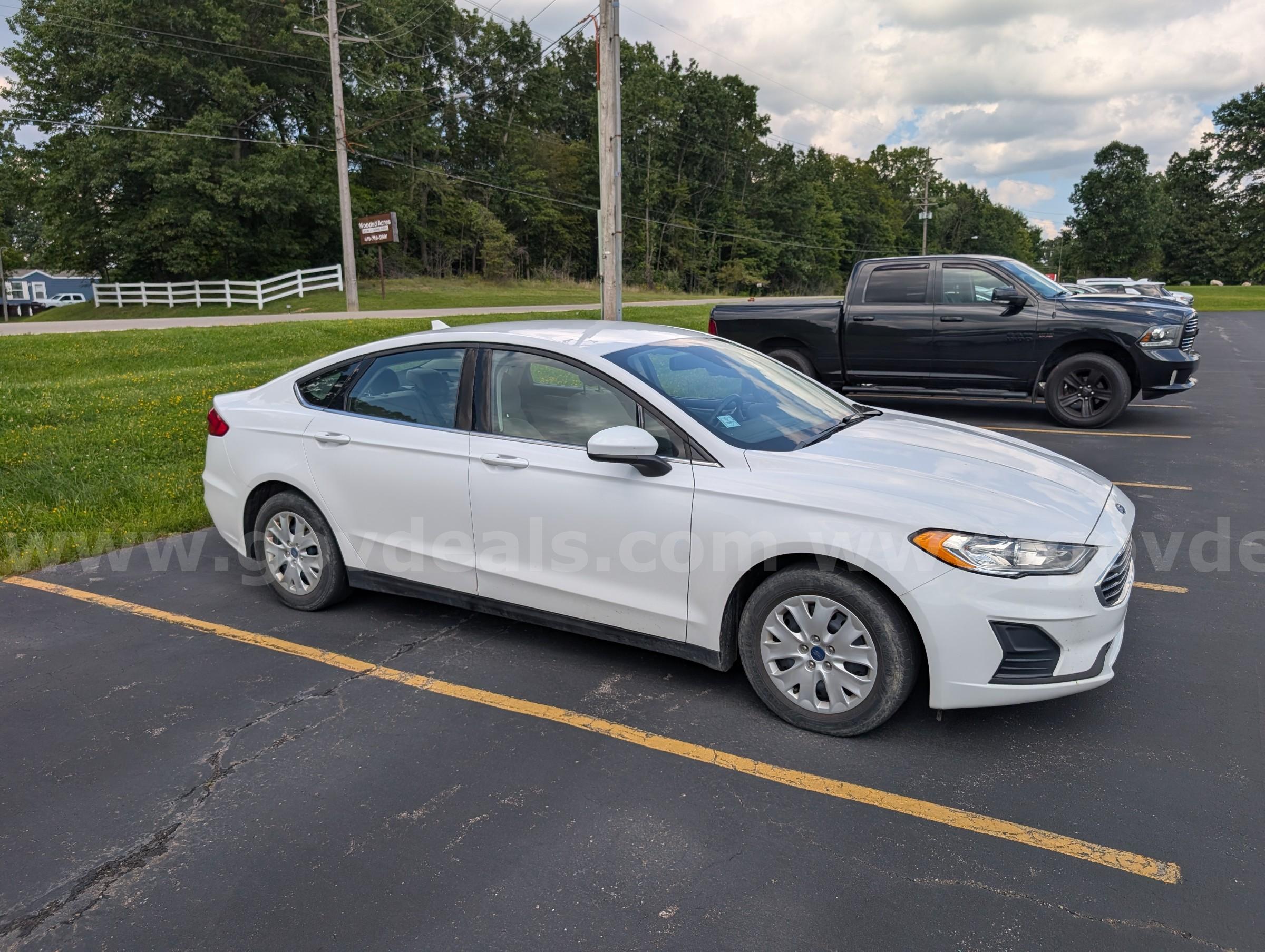 2020 Ford Fusion Ford Fusion Government Surplus Auction - Photo #3