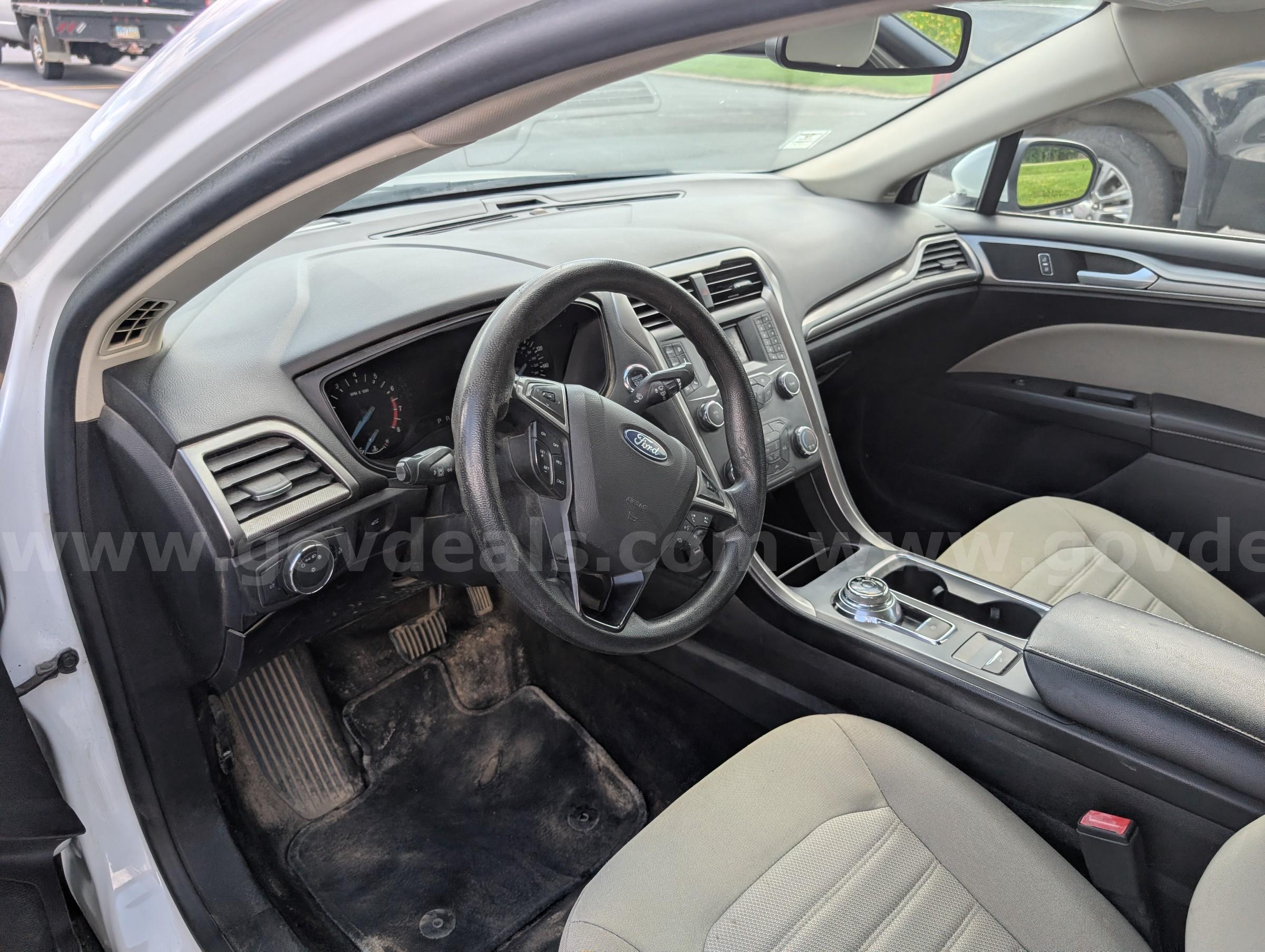 2020 Ford Fusion Ford Fusion Government Surplus Auction - Photo #5