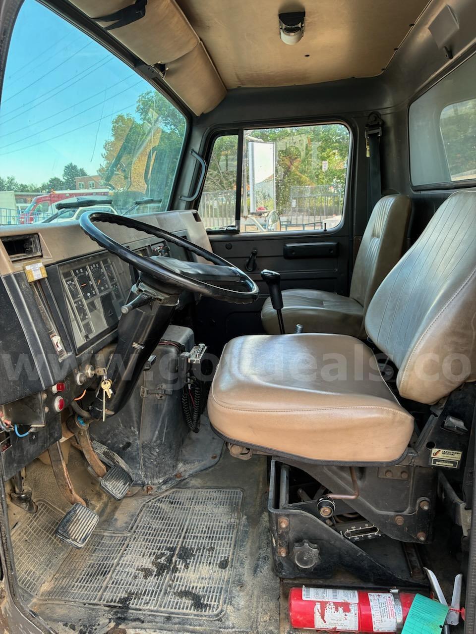 Dump Truck International 4700 Government Surplus Auction - Photo #3