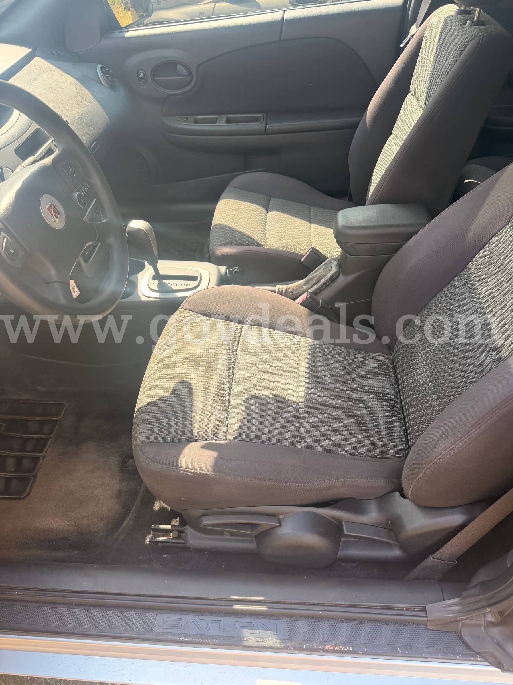 2006 Saturn ION Saturn ION Government Surplus Auction - Photo #5