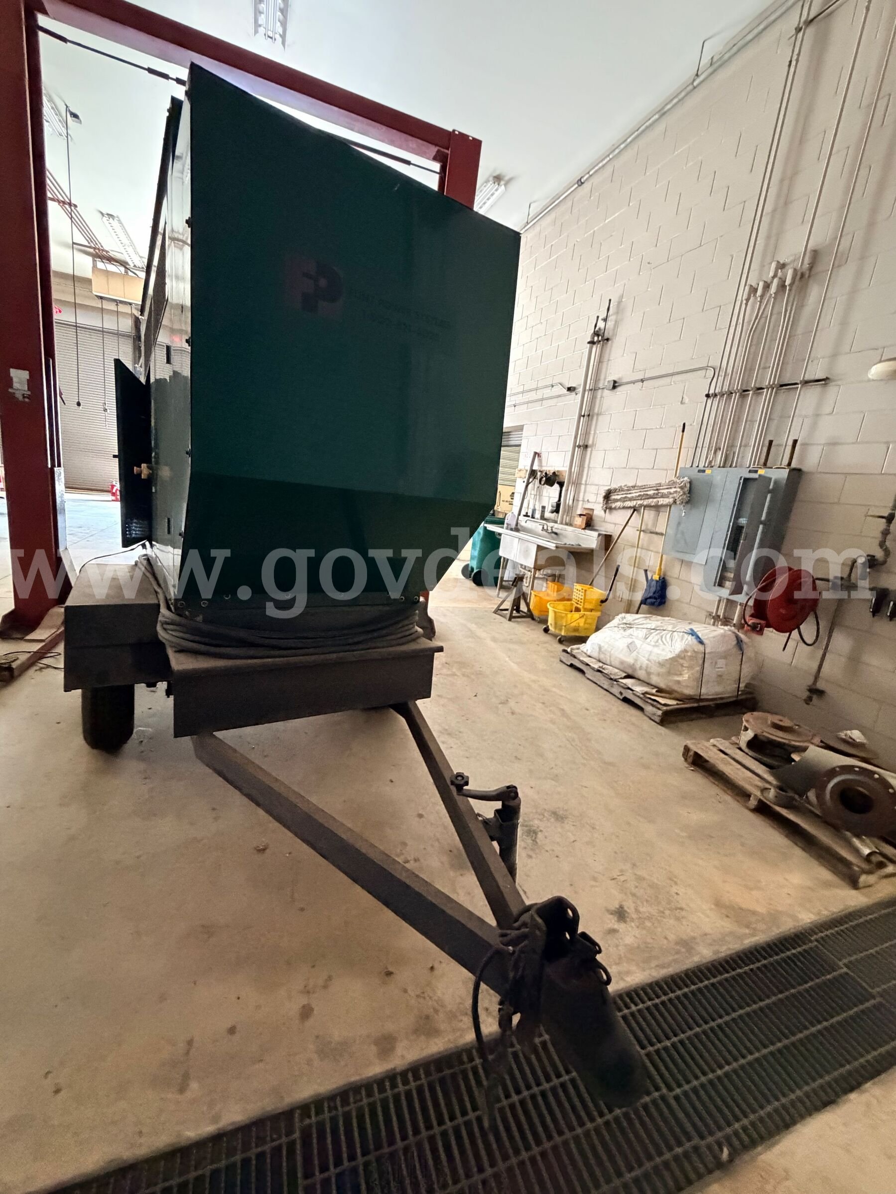John Deere Portable Generator – Trailer Mounted John Deere 4045TF270 Government Surplus Auction - Photo #5