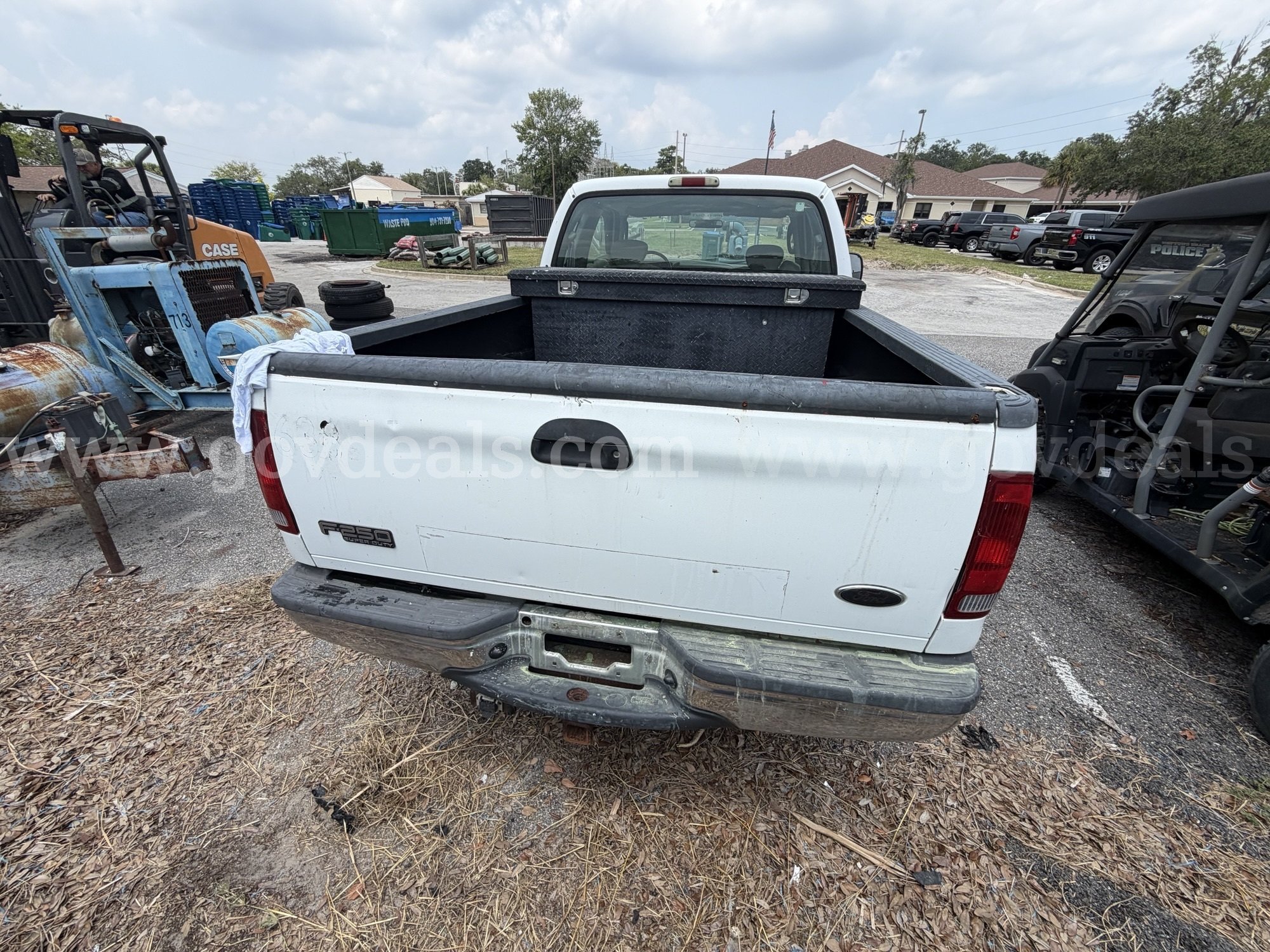 2004 Ford F-250 SD XL SuperCab 2WD