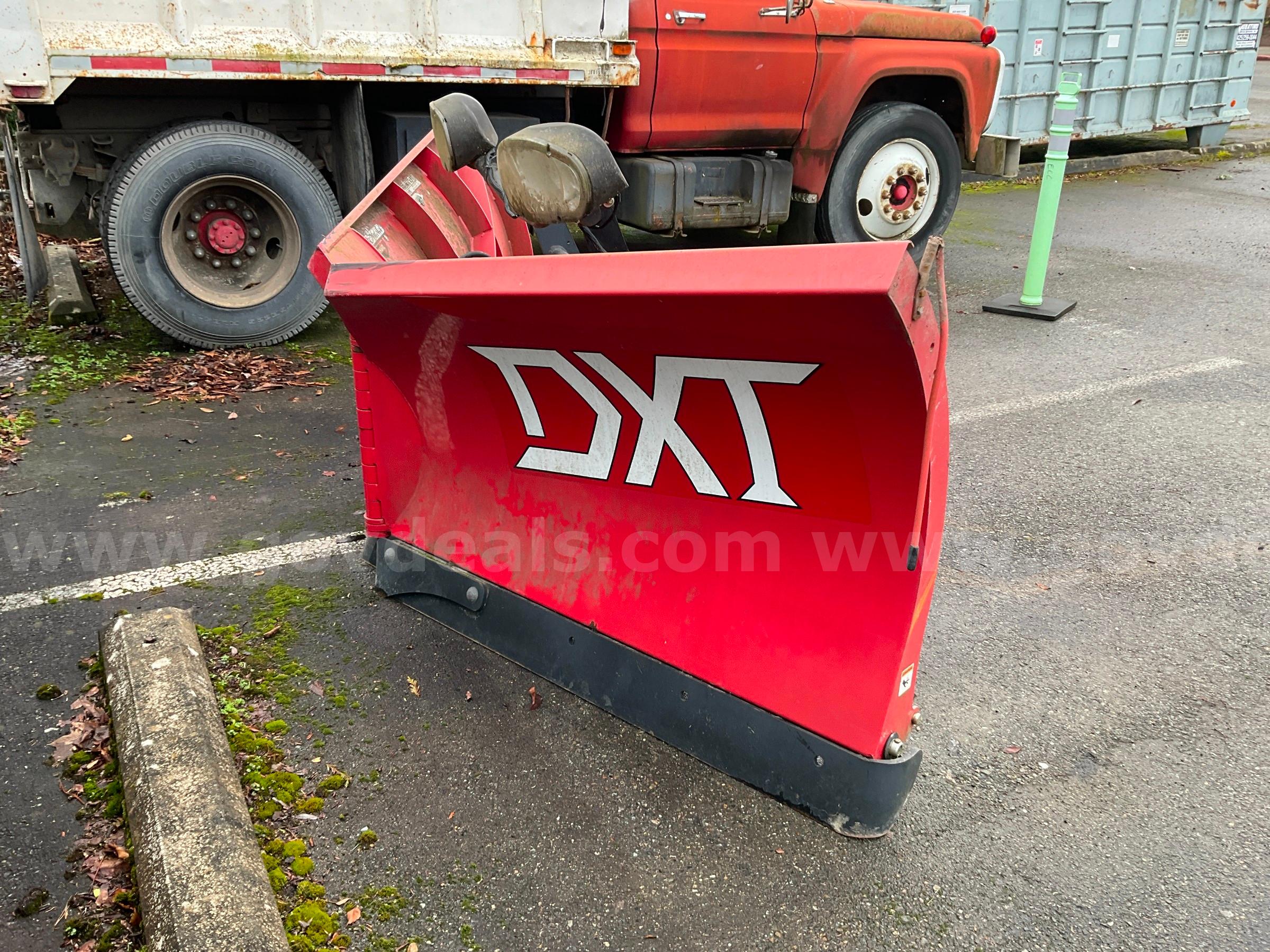 1976 Ford F750 Dump Truck & Boss 10' Snowplow w/lights Ford F750 Government Surplus Auction - Photo #2