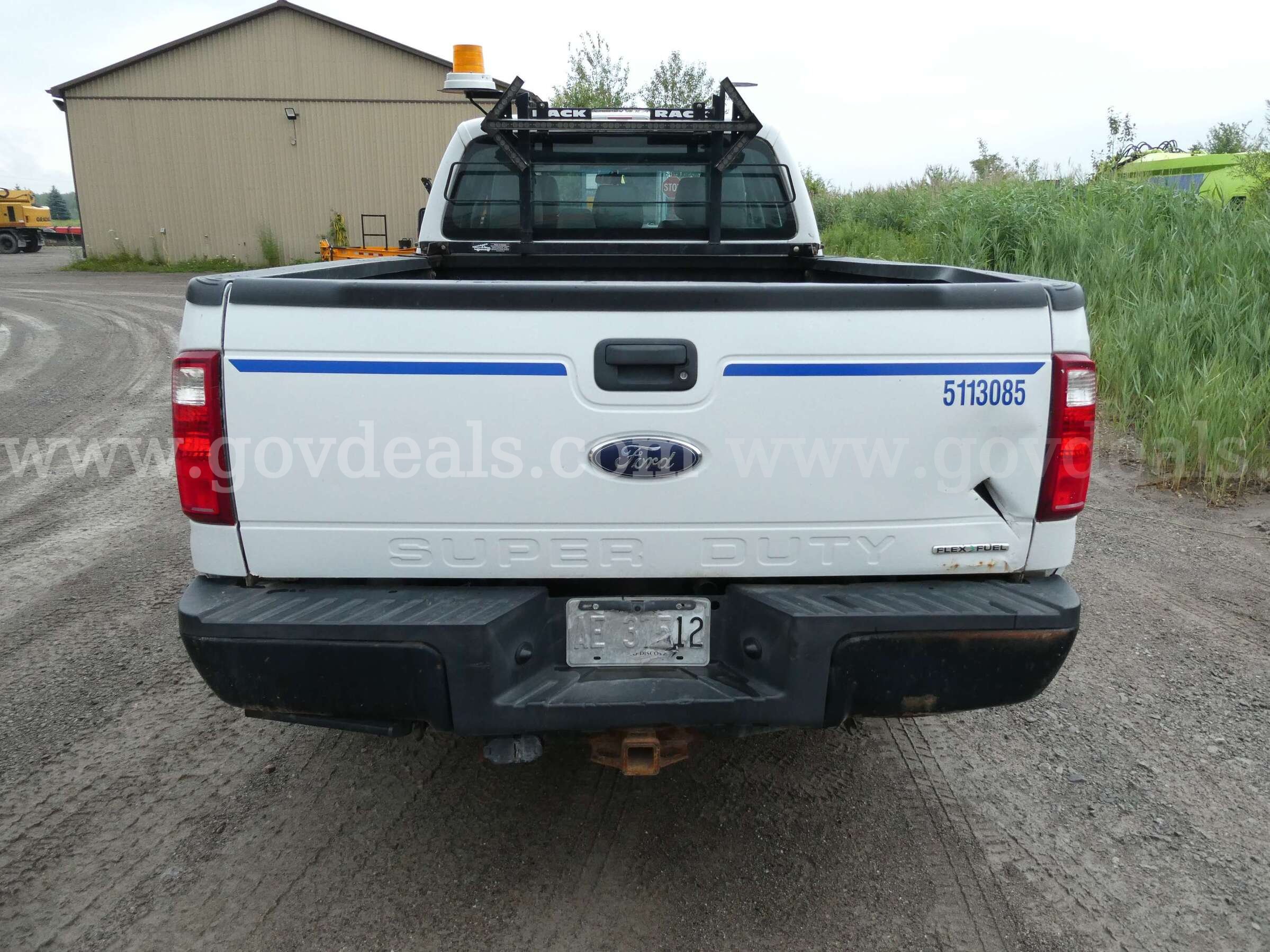 2013 Ford F-250 White Super Duty Crew Cab Long Bed 4WD Ford F-250 Government Surplus Auction - Photo #5