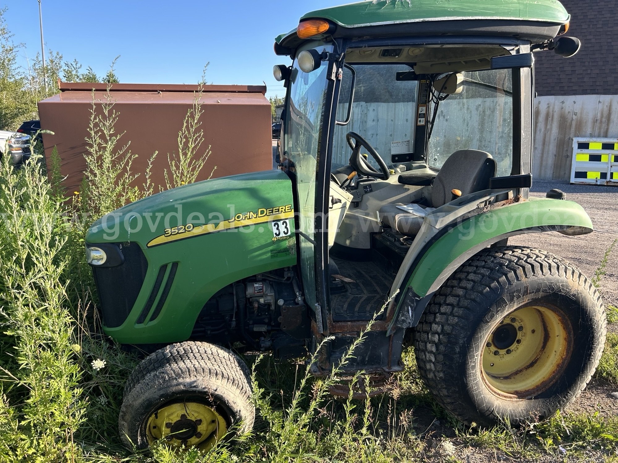 2010 John Deere 3520 Tractor