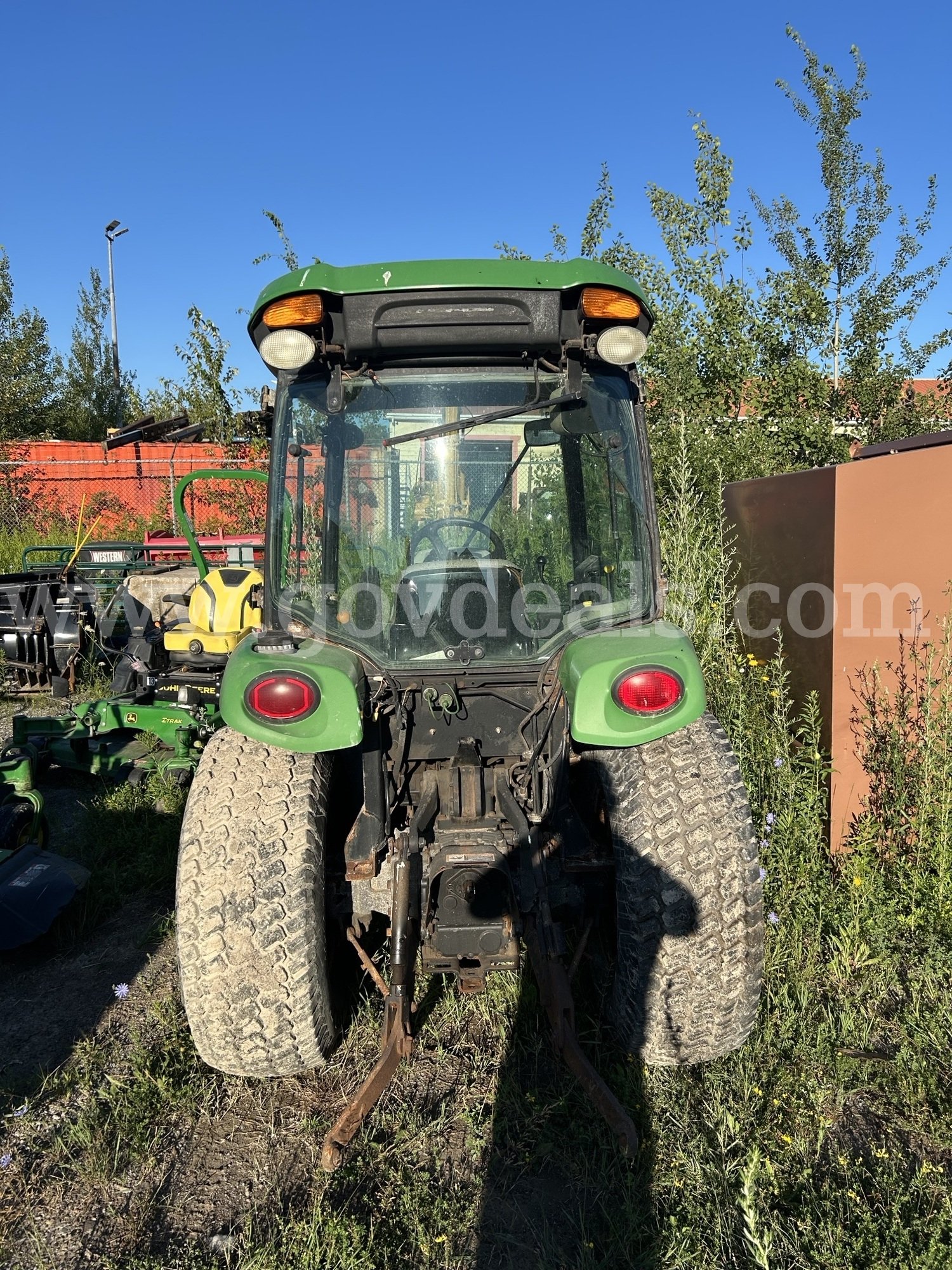 2010 John Deere 3520 Tractor John Deere 3520 Government Surplus Auction - Photo #3
