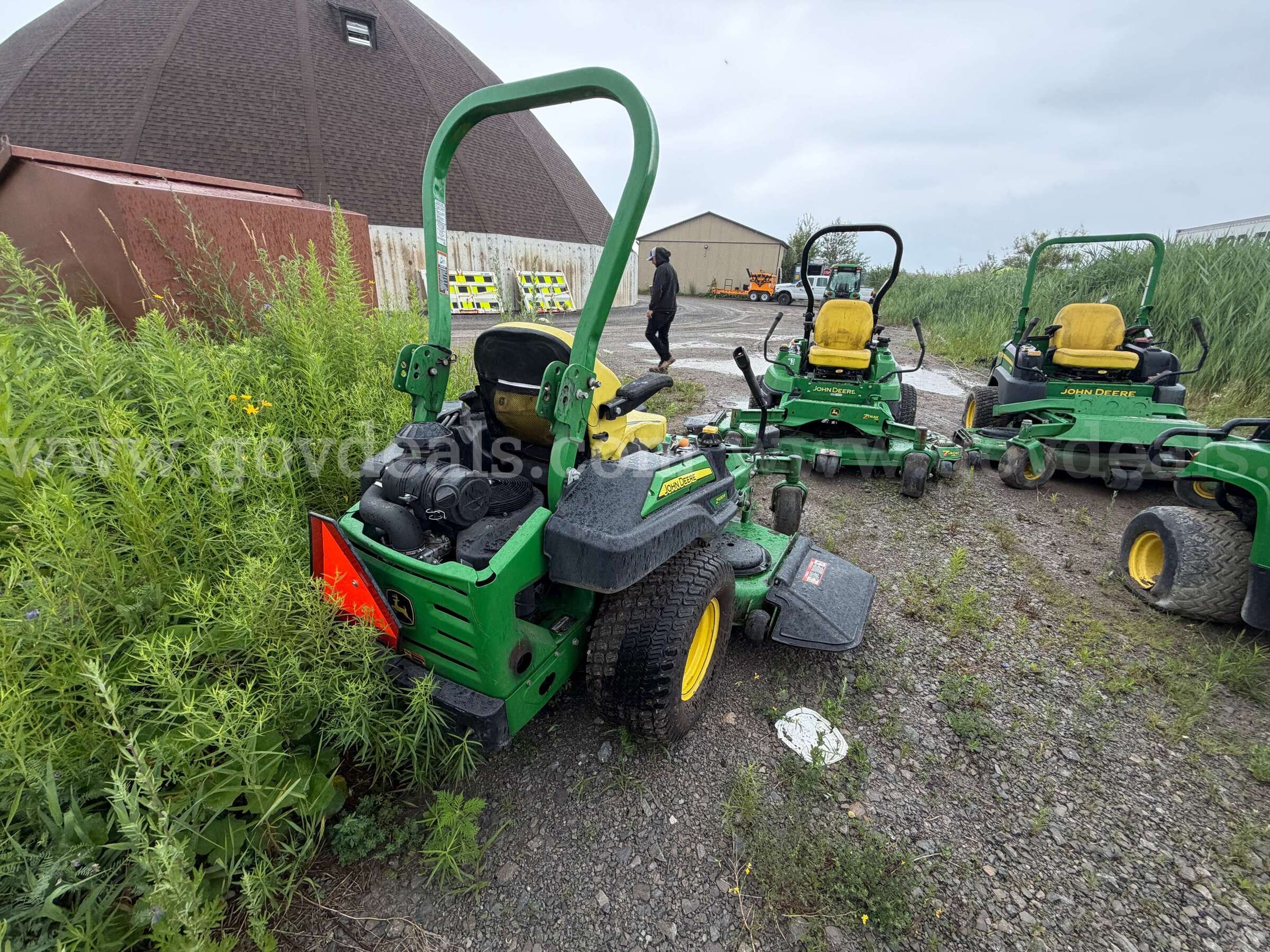 John Deere Z930R Zero Turn Lawn Mower John Deere Z930R Government Surplus Auction - Photo #3