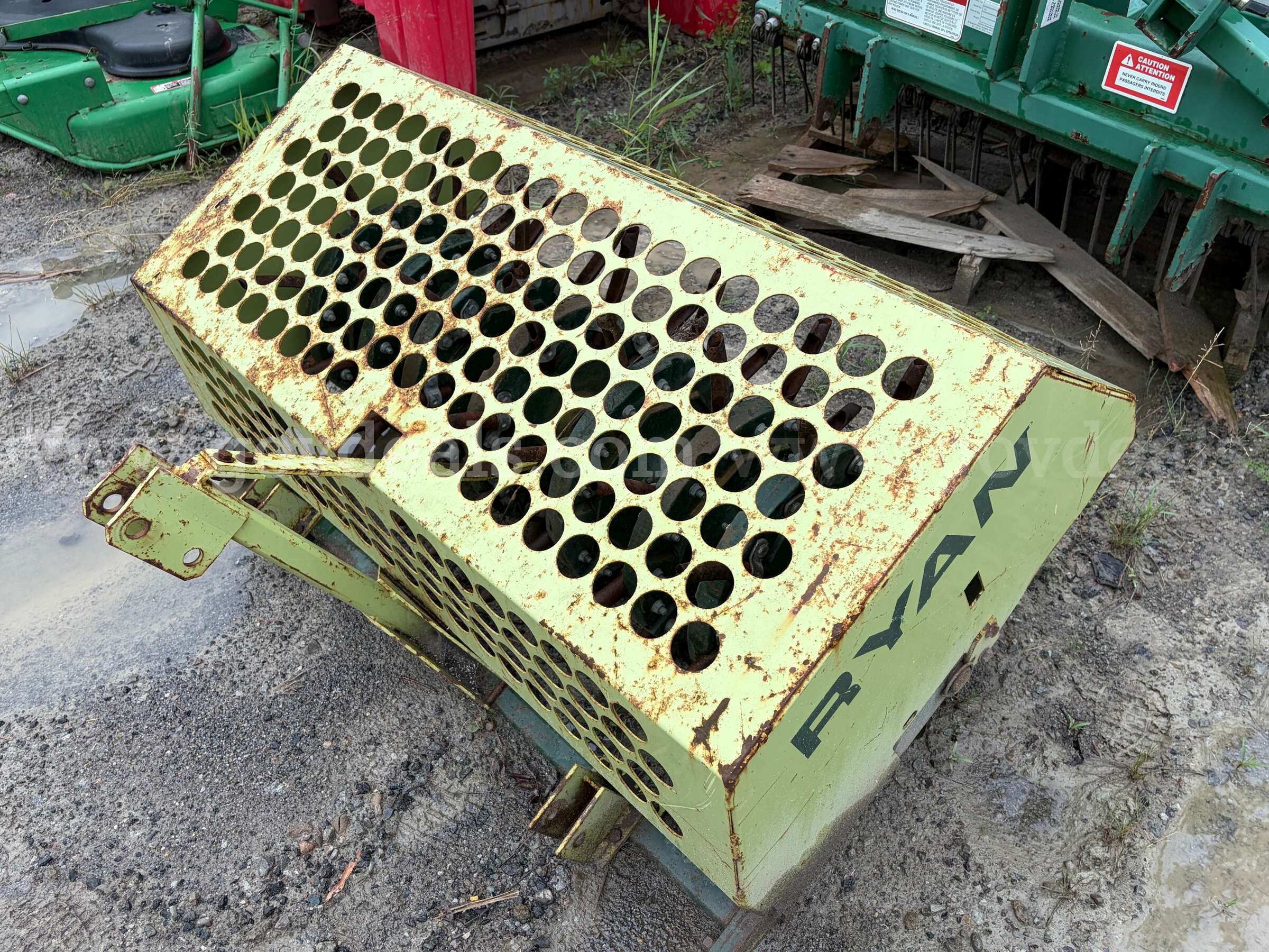 Cushman Ryan Aerator for Turf Cushman - Ryan LawnAire 48" 3 Point Government Surplus Auction - Photo #2