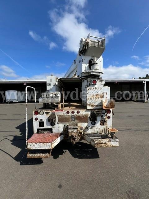 1999 Freightliner FL80 Altec D2050TC Digger Derrick Freightliner D2050TC Government Surplus Auction - Photo #6