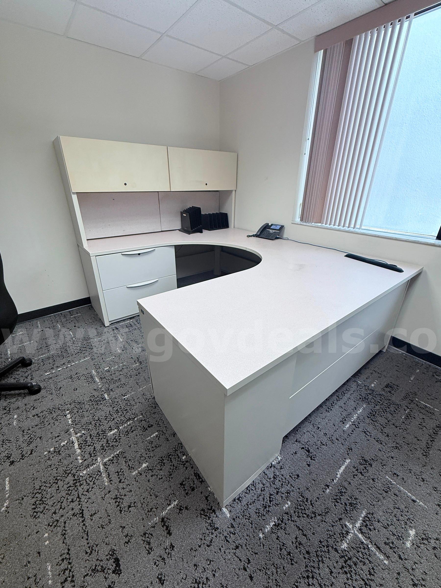 U-Shaped Executive Workstation Desk with Overhead Storage and Pedestals   Government Surplus Auction - Primary Photo