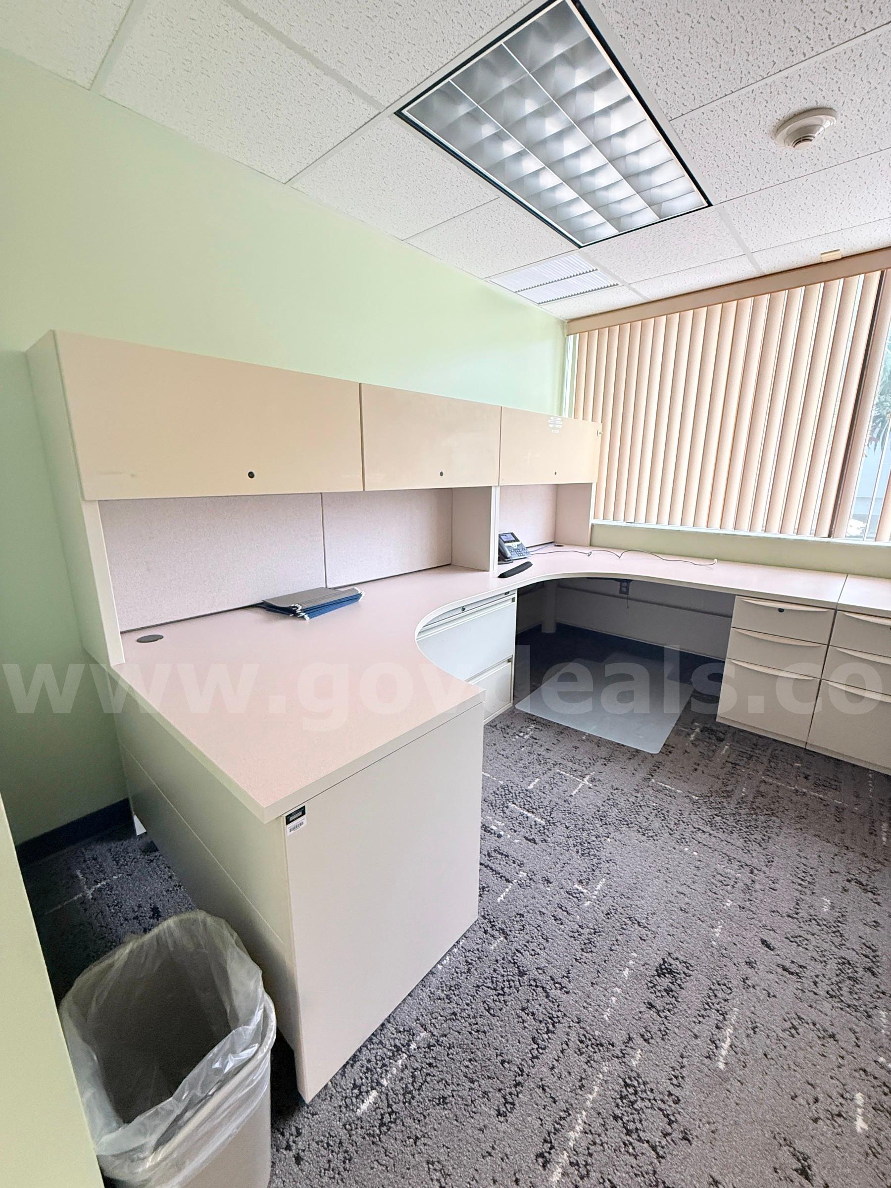 U-Shaped Office Workstation Desk with Overhead Storage Cabinets   Government Surplus Auction - Primary Photo