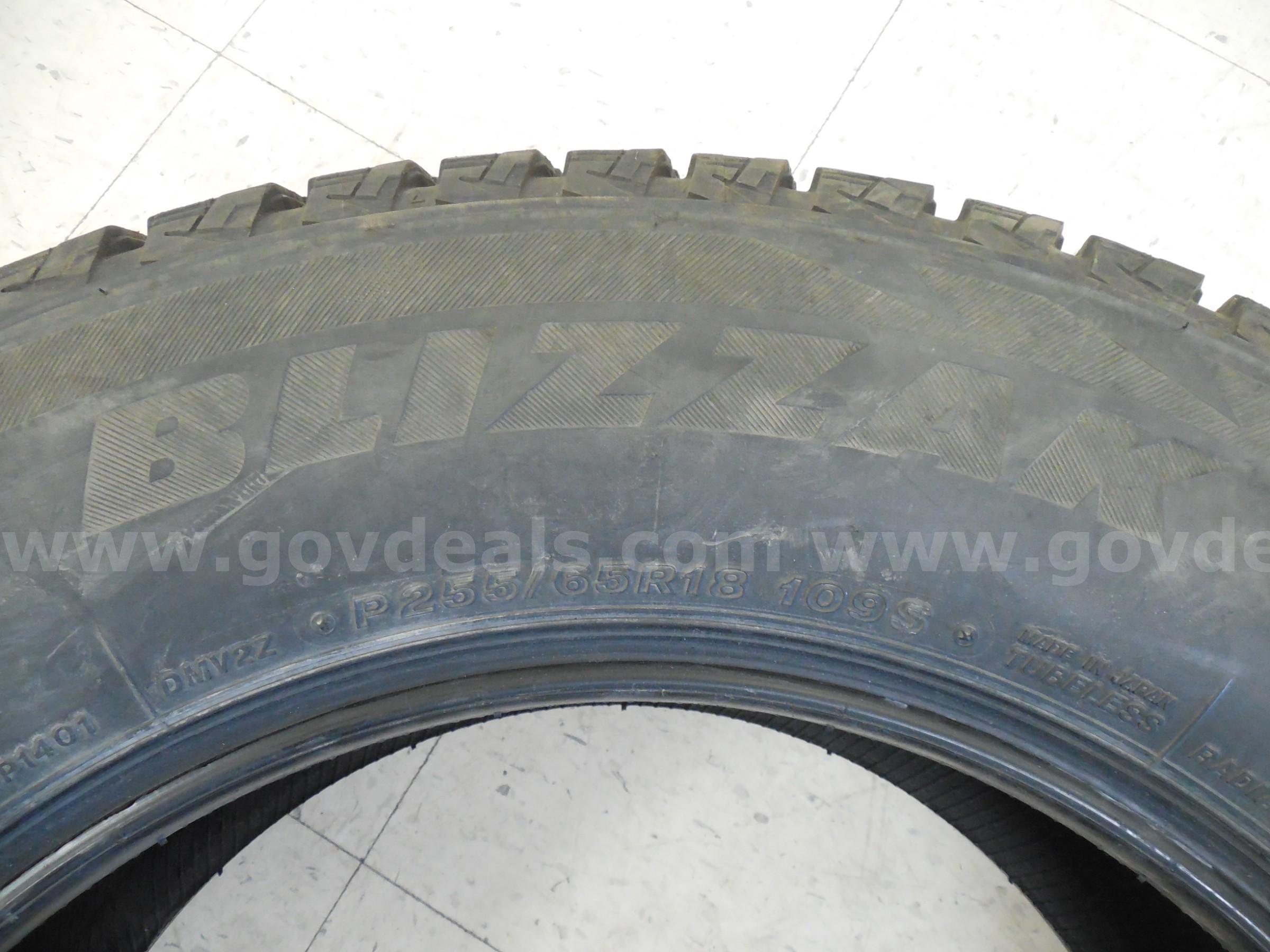 Bridgestone Blizzak DM-V2 P255/65 R18 109S Tire  P255 Government Surplus Auction - Photo #3