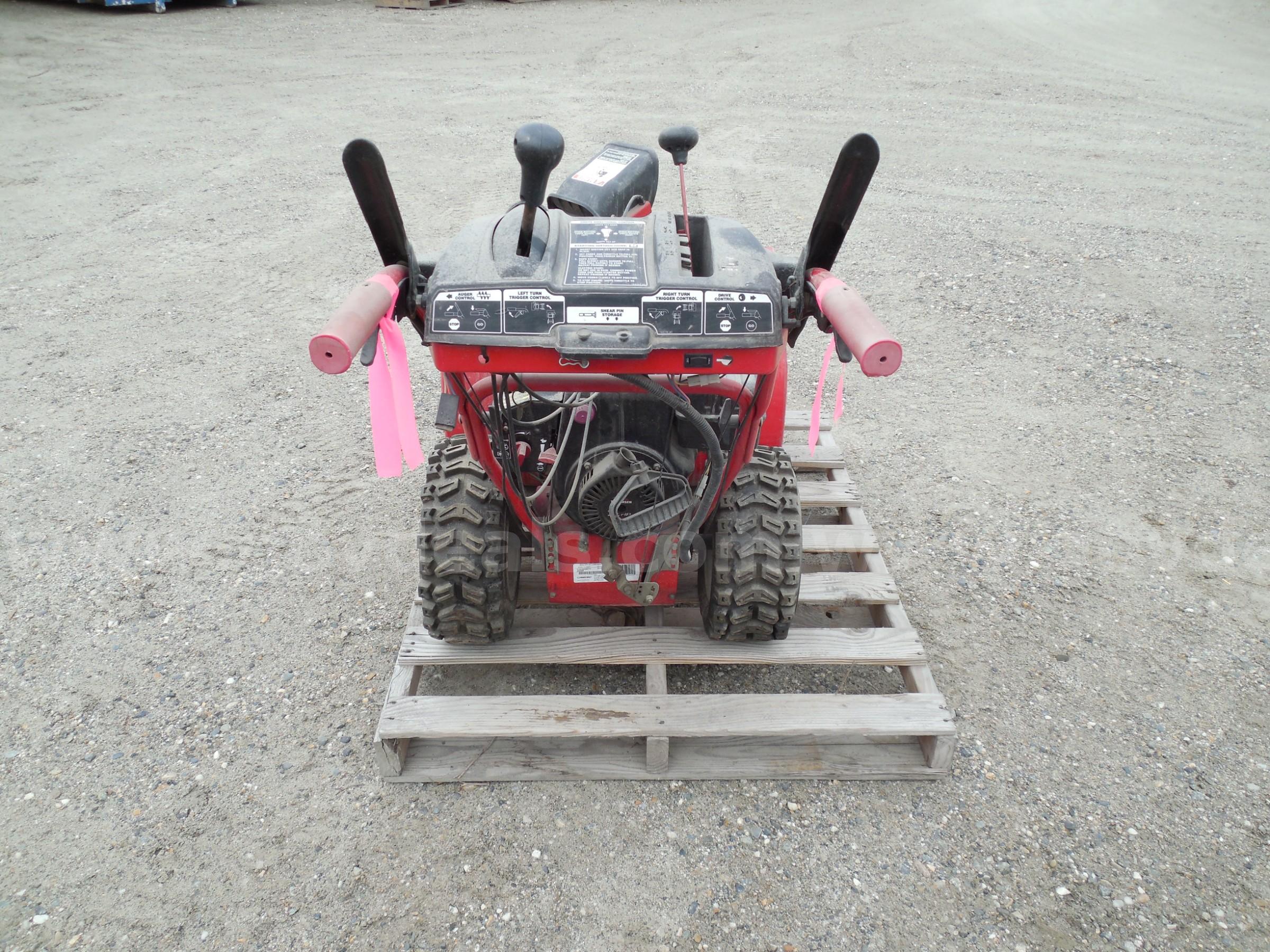 Troy-Bilt snowblower   Government Surplus Auction - Photo #3